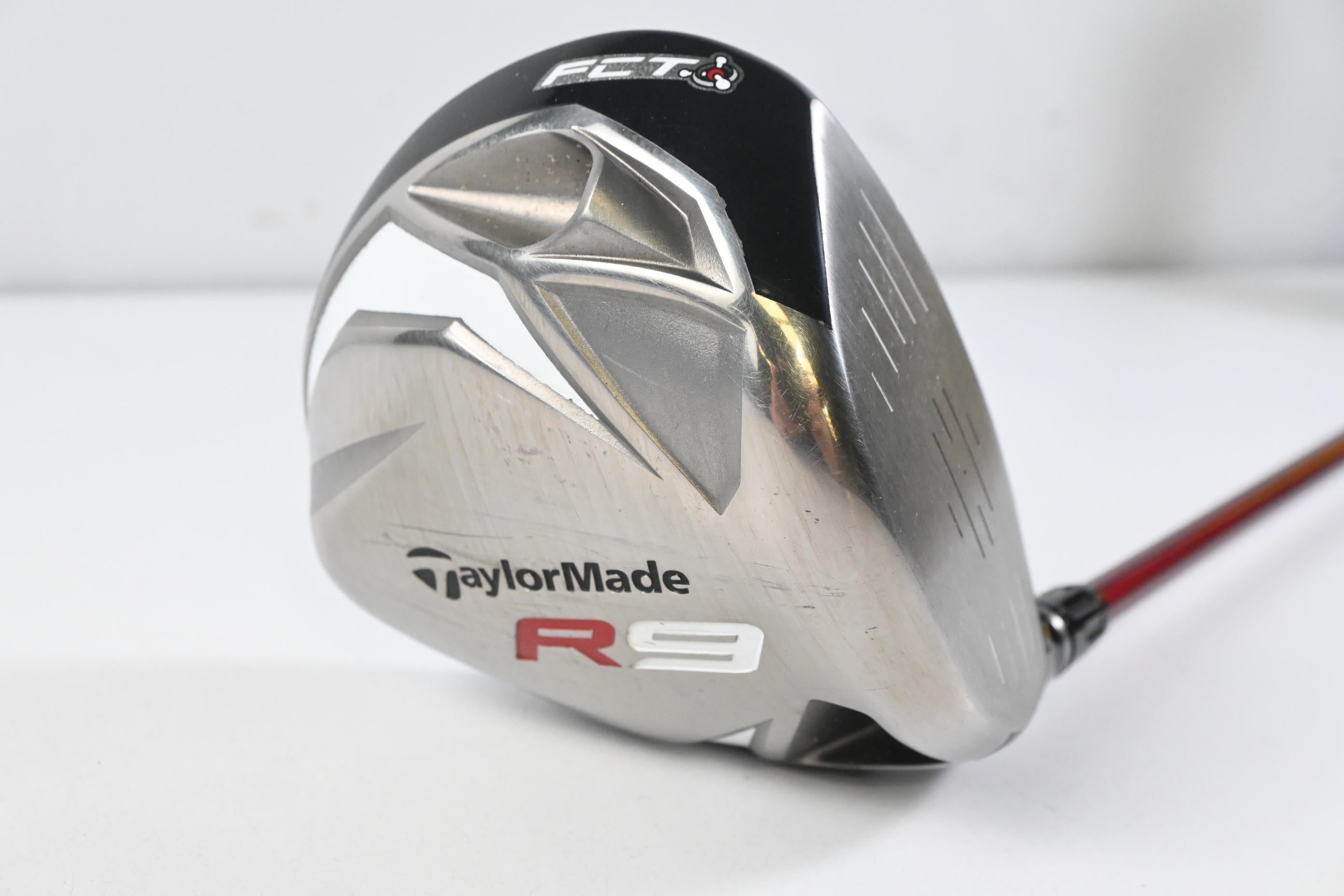 Taylormade R9 Driver / 10.5 Degree / Stiff Flex Fujikura Motore 65 Shaft