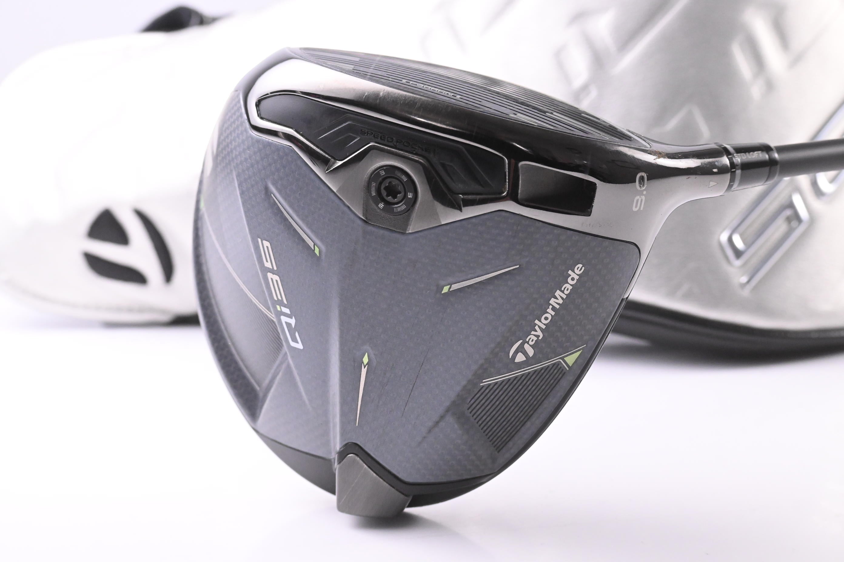 Taylormade Qi35 Driver / 9 Degree / Stiff Flex Kai'Li Dark Waves White 60 Shaft