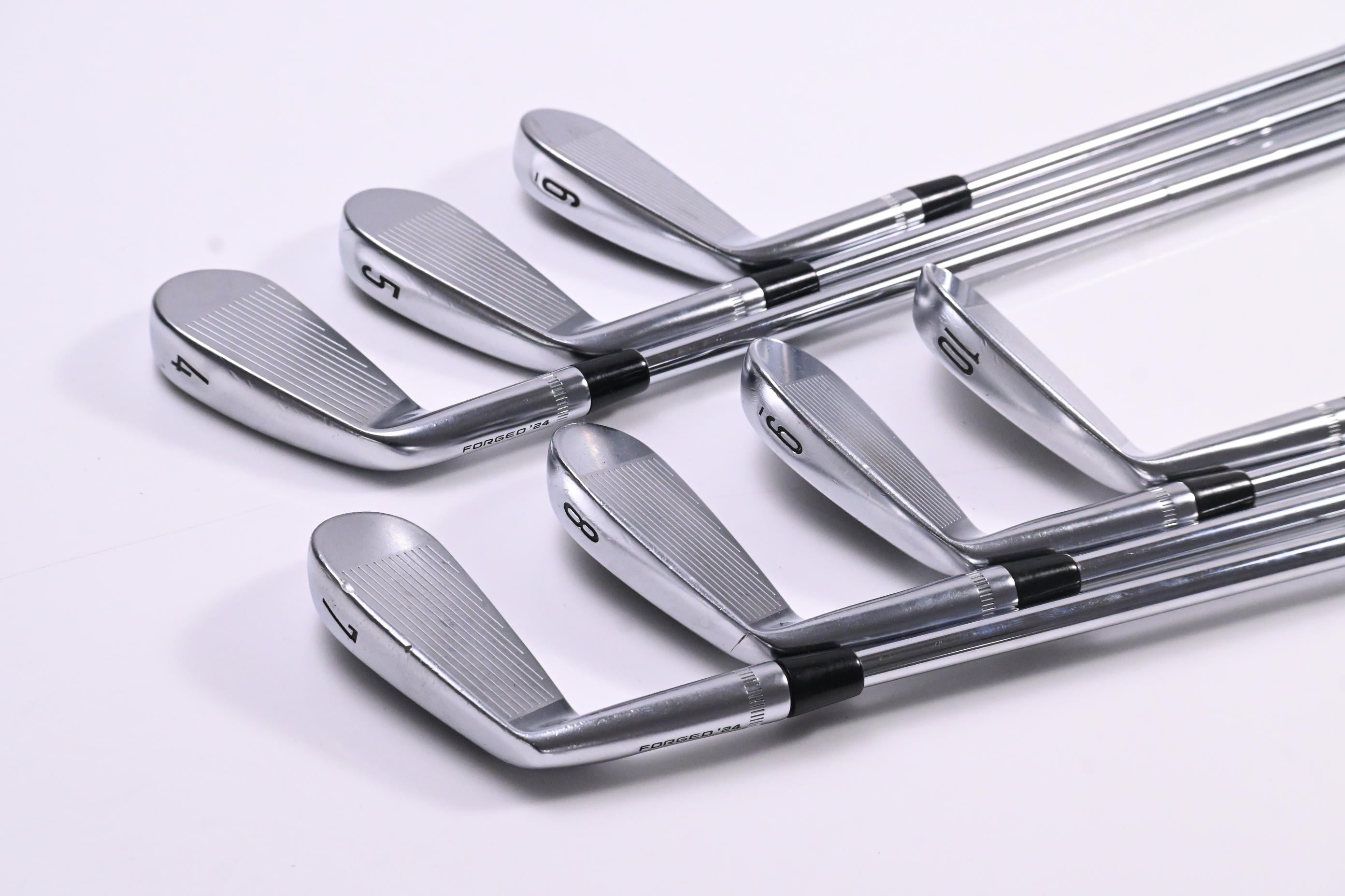 Callaway Apex CB 24 Irons / 4-PW / X-Flex Dynamic Gold X100 Shafts