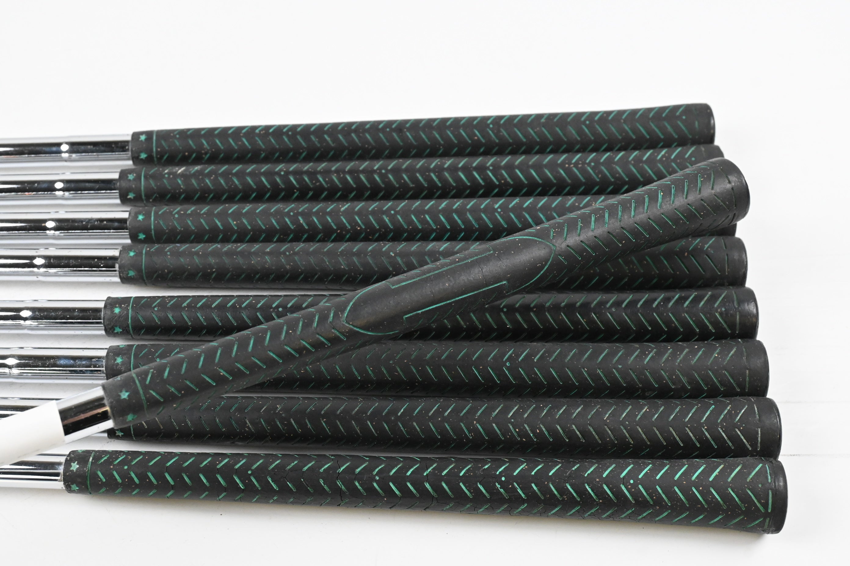 Chicago Classical Forged Irons / 3-PW+SW / Stiff Flex Steel Shafts