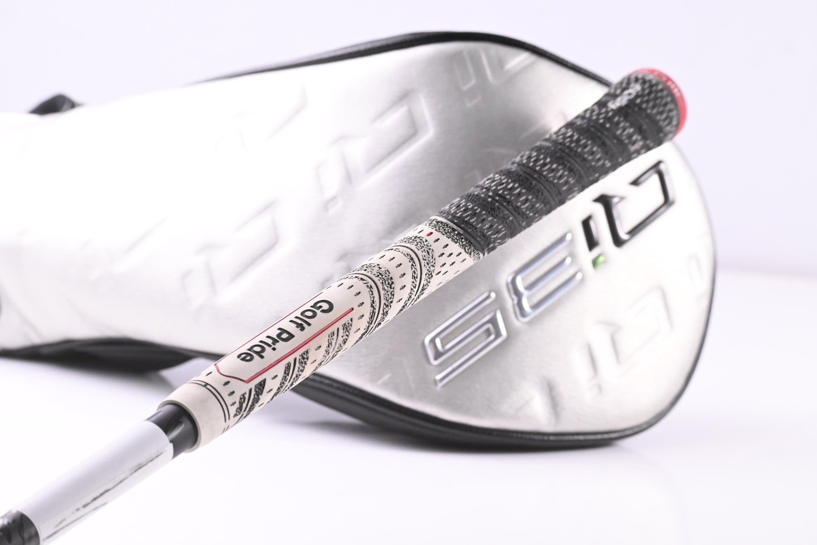 Taylormade Qi35 Driver / 9 Degree / Stiff Flex Kai'Li Dark Waves White 60 Shaft