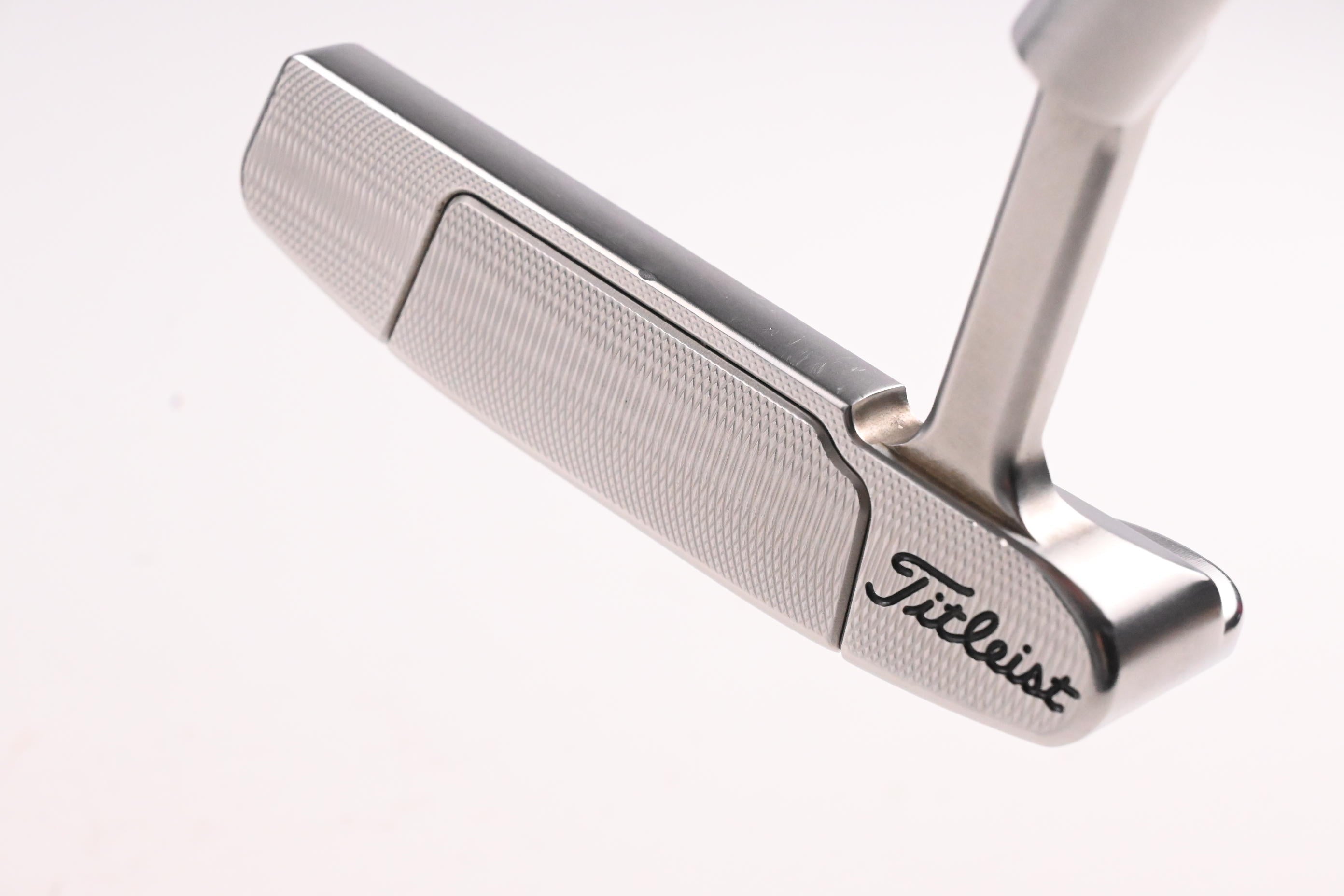 Scotty Cameron Select Newport Putter / 34 Inch