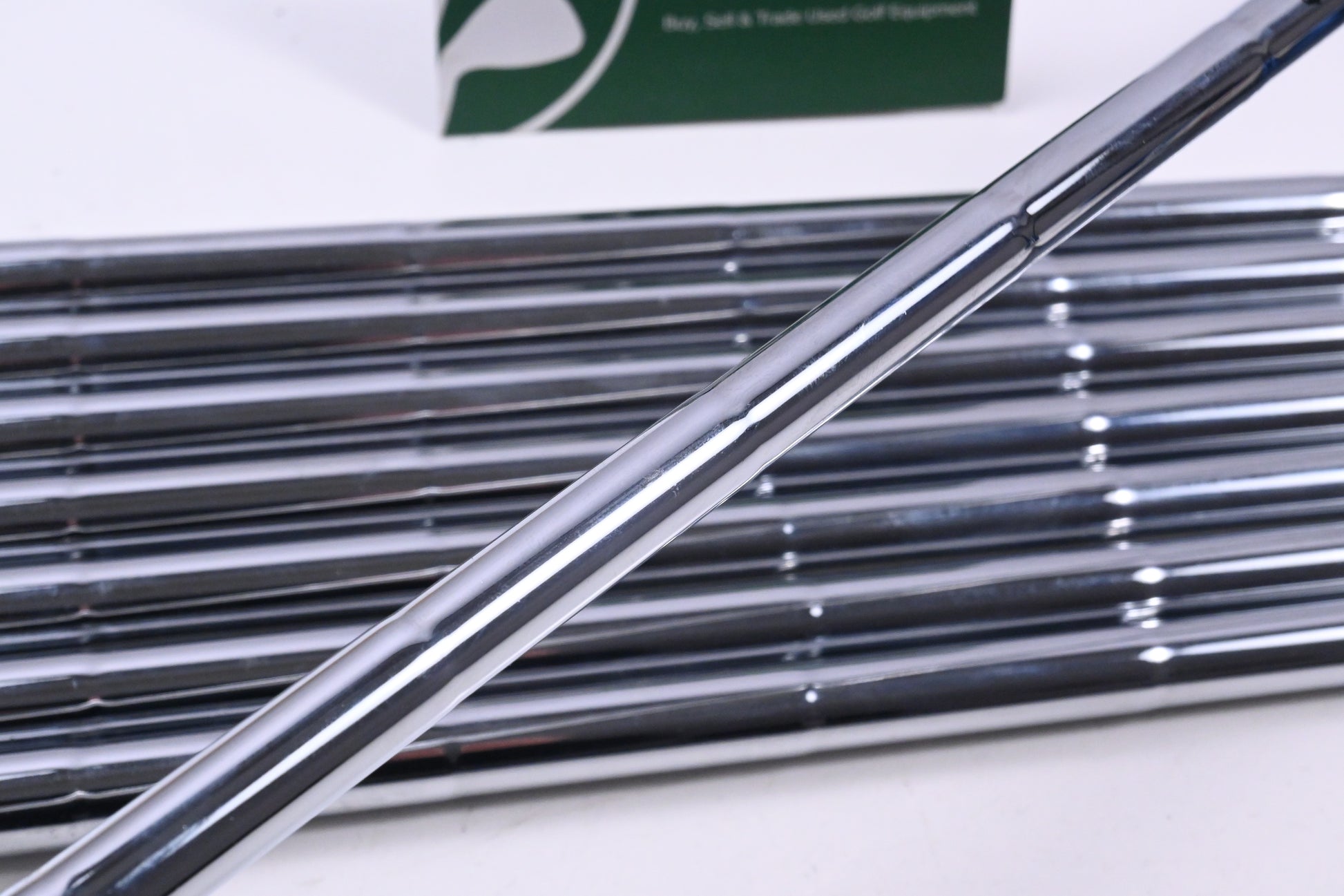 Dynamic Gold SL R300 Iron Shafts / Regular Flex / Set of 8 / .355" Taper Tips