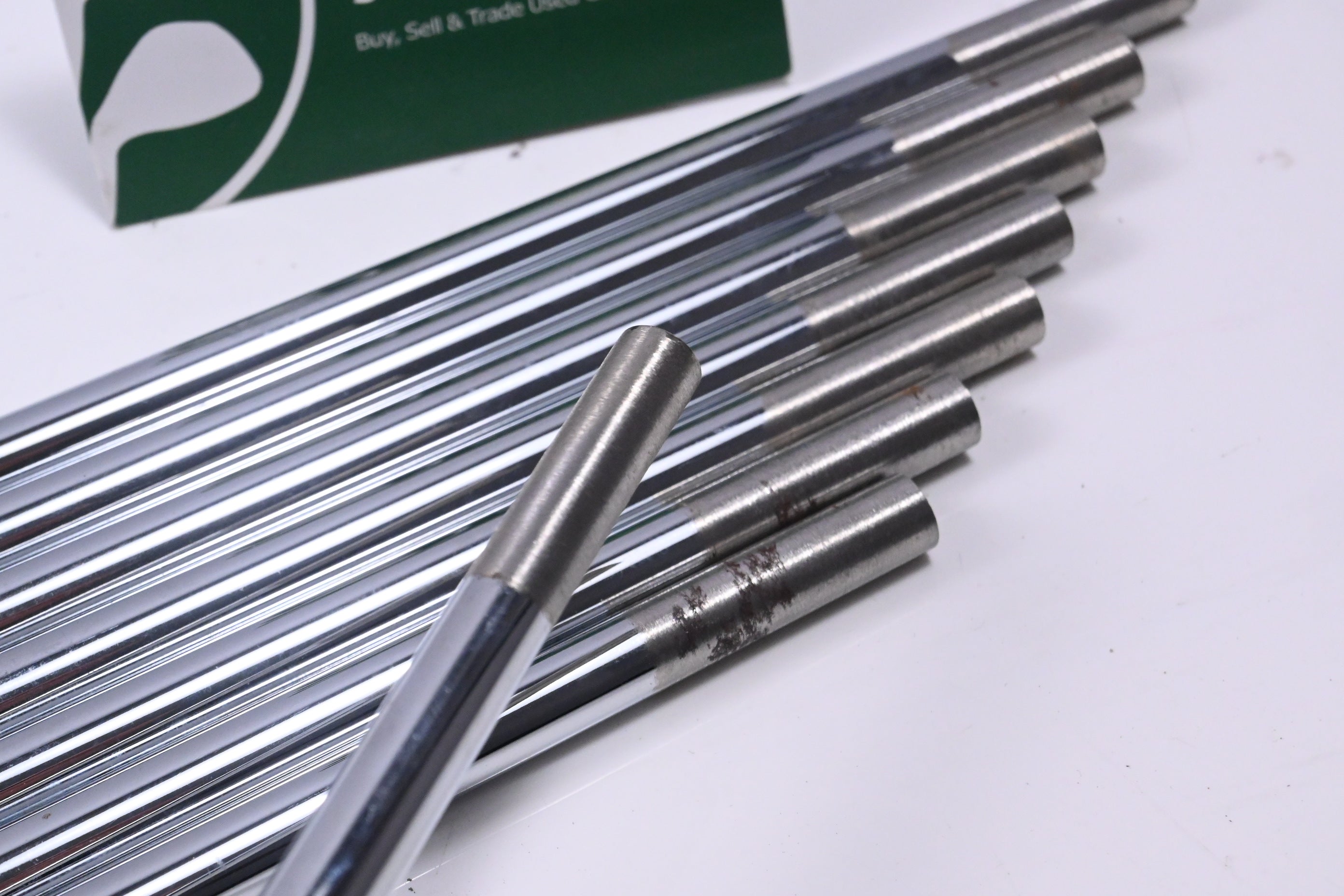 Dynamic Gold SL R300 Iron Shafts / Regular Flex / Set of 8 / .355" Taper Tips