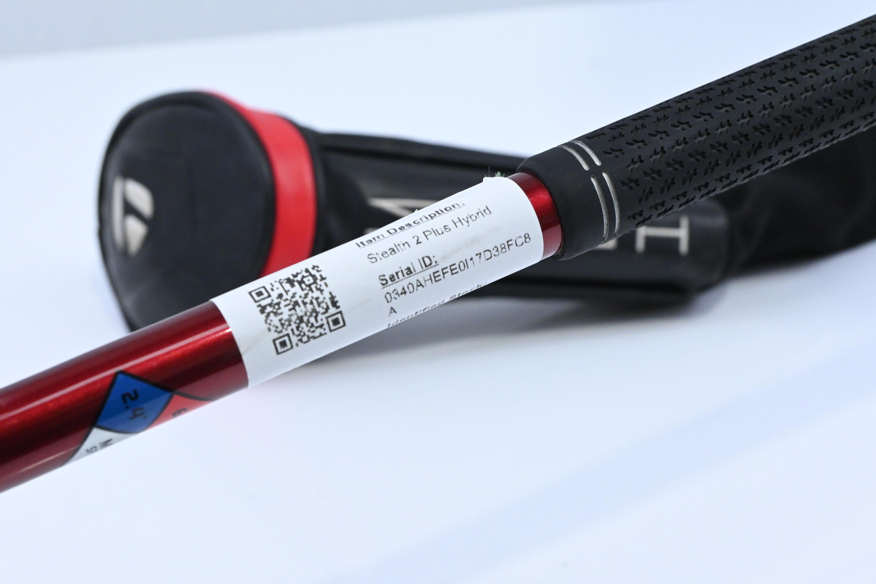 Taylormade Stealth Plus #2 Hybrid / 17 Degree / Stiff Flex HZRDUS Smoke RDX Red 80