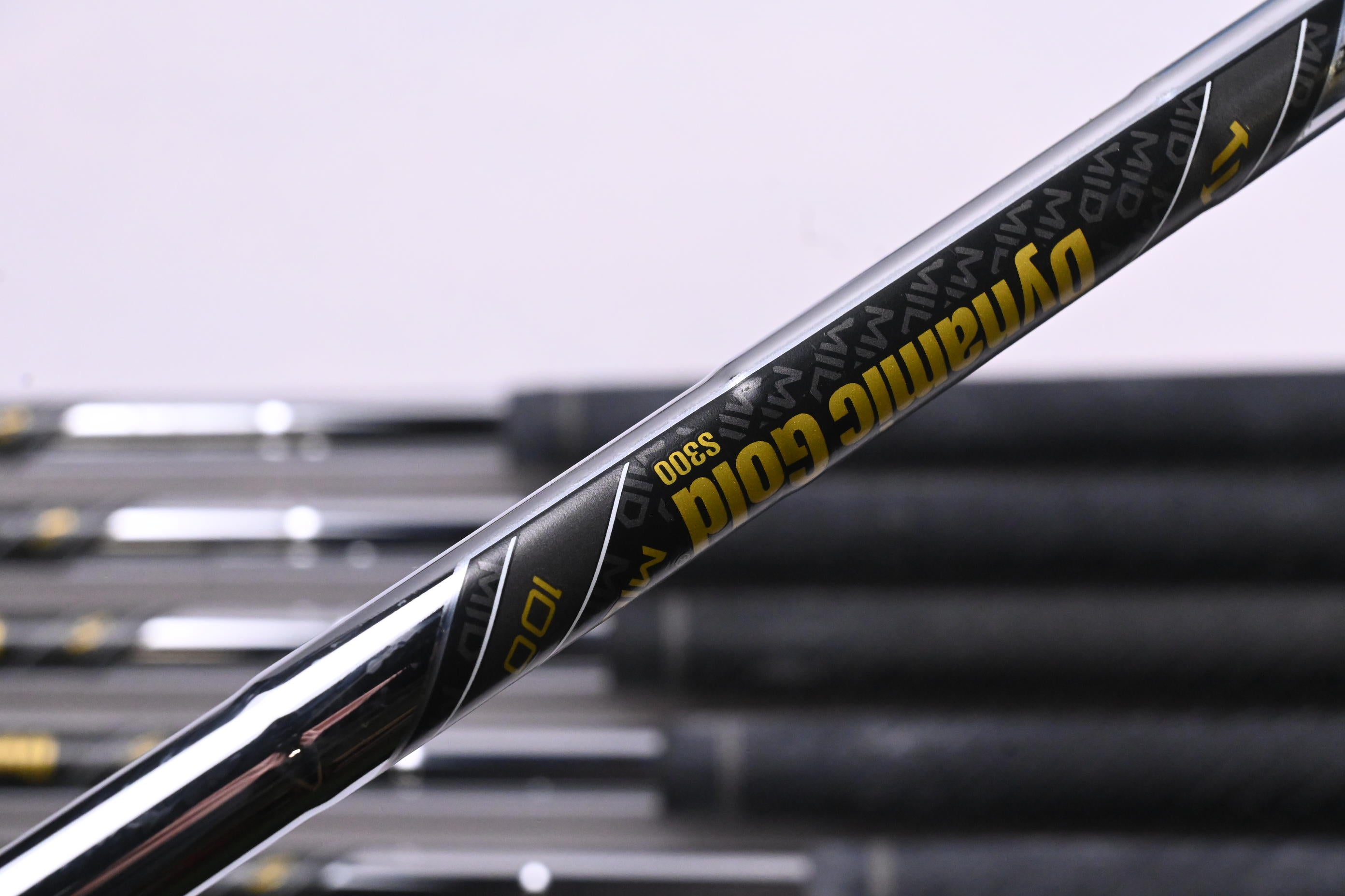 Callaway Apex Ai200 Irons / 4-PW / Stiff Flex Dynamic Gold 100 S300 Shafts