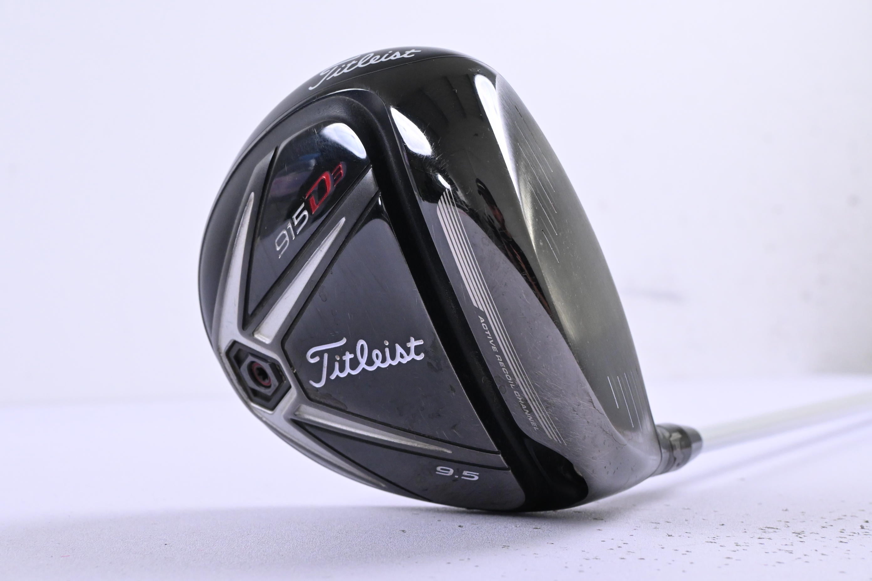 Titleist 915 D3 Driver / 9.5 Degree / Stiff Flex Aldila Rogue Silver 60 Shaft
