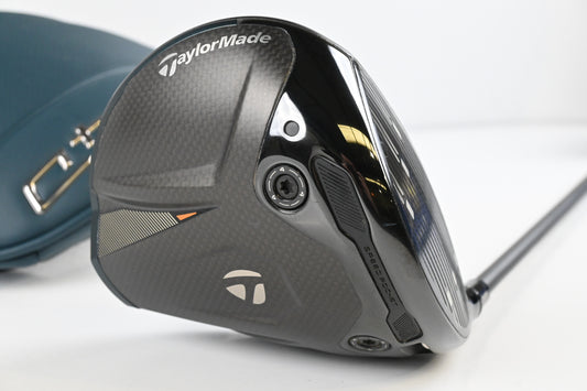 Taylormade Qi4D Driver / 10.5 Degree / Regular Flex REAX 50 Shaft