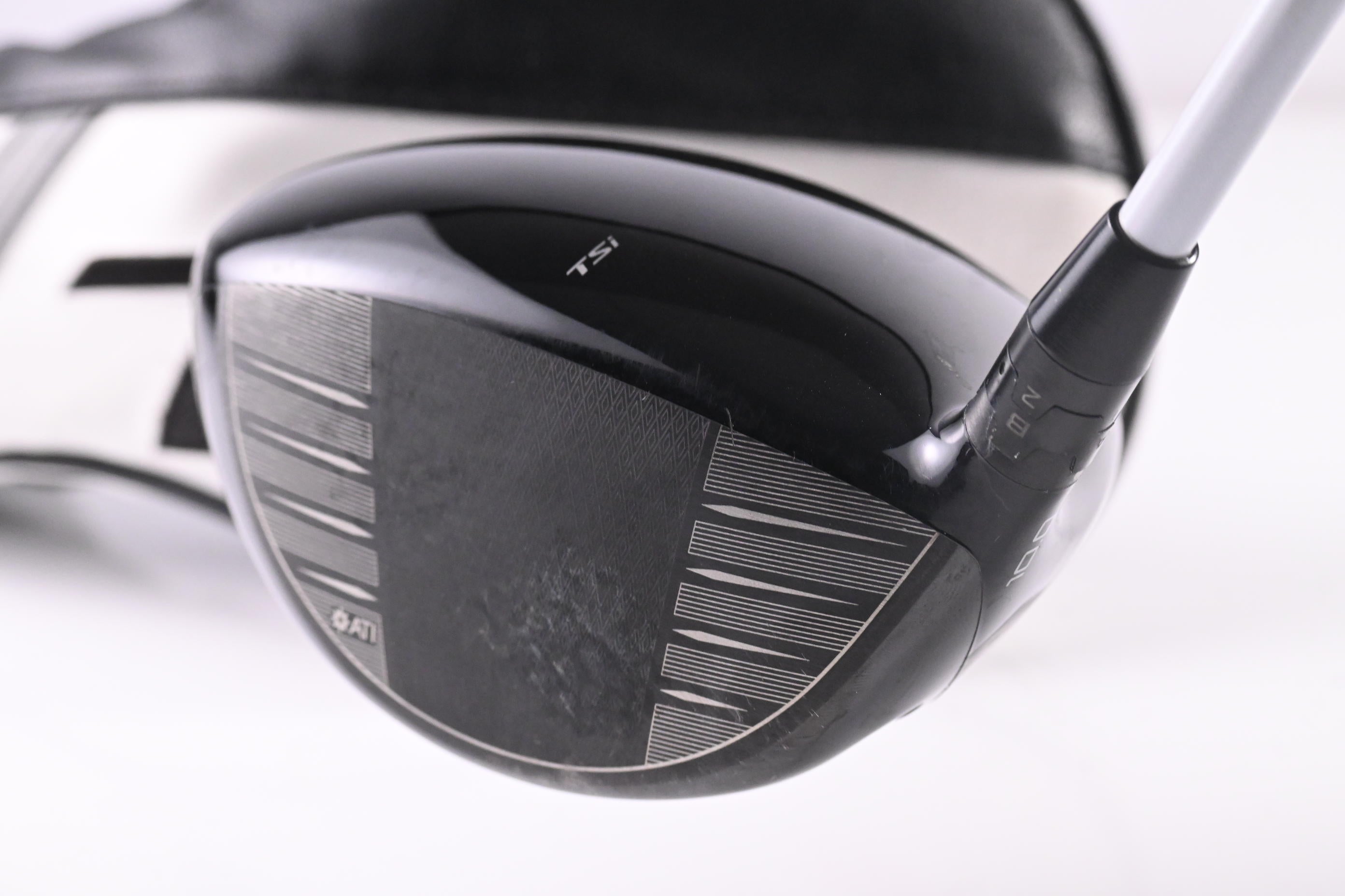 Titleist TSi3 Driver / 10 Degree / Regular Flex Aldila Ascent 40 Shaft