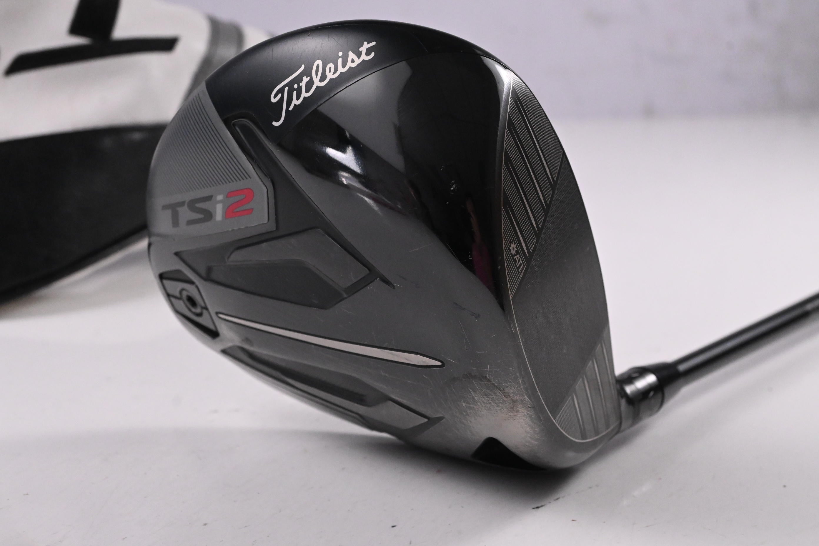 Titleist TSi2 Driver / 9 Degree / Regular Flex HZRDUS Smoke Black RDX 60 Shaft