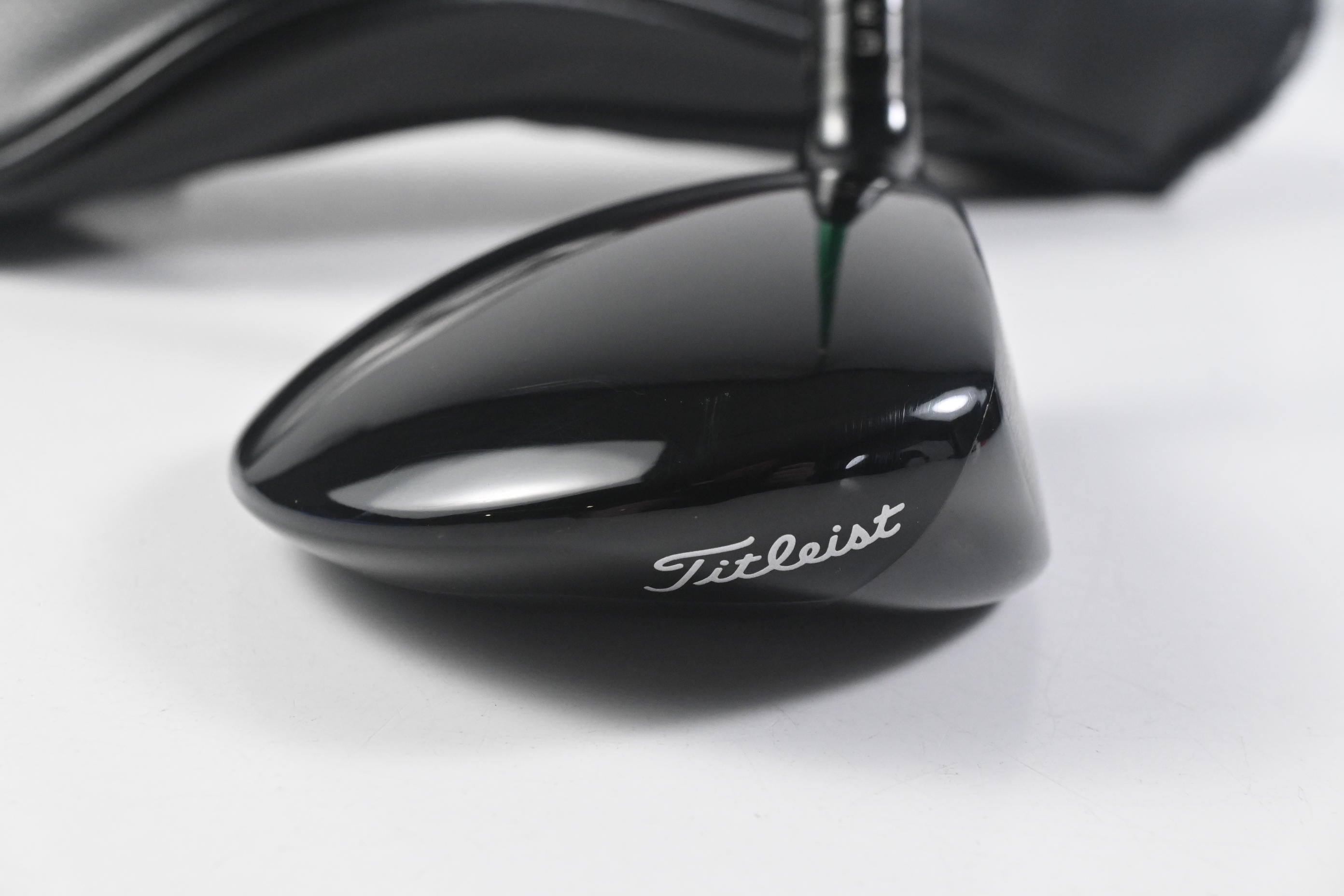 Titleist GT2 #3 Wood / 15 Degree / Stiff Flex Accra GX Green 200F Shaft