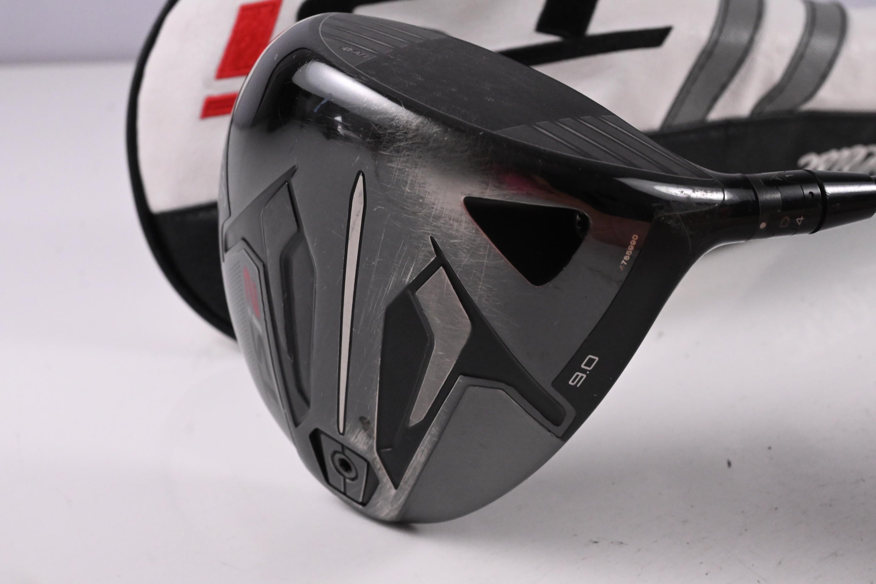 Titleist TSi2 Driver / 9 Degree / Regular Flex HZRDUS Smoke Black RDX 60 Shaft
