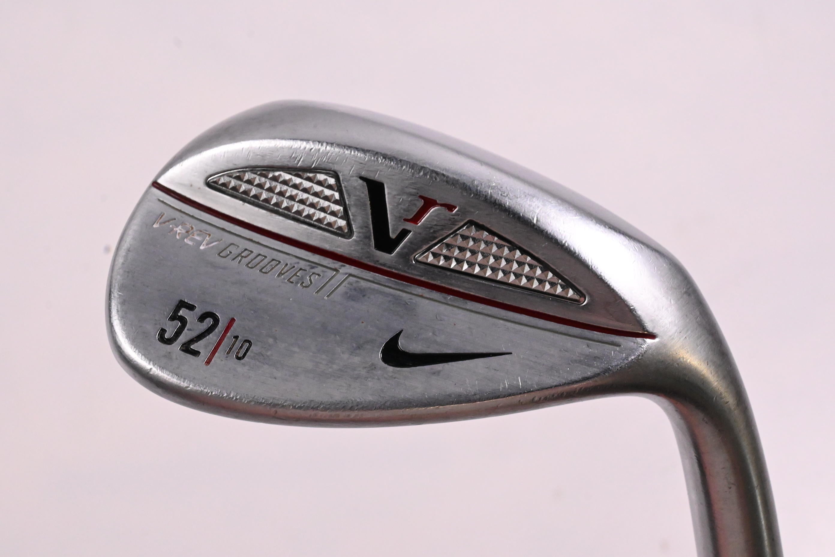 Nike VR V-Rev Gap Wedge / 52 Degree / Wedge Flex Dynamic Gold Shaft