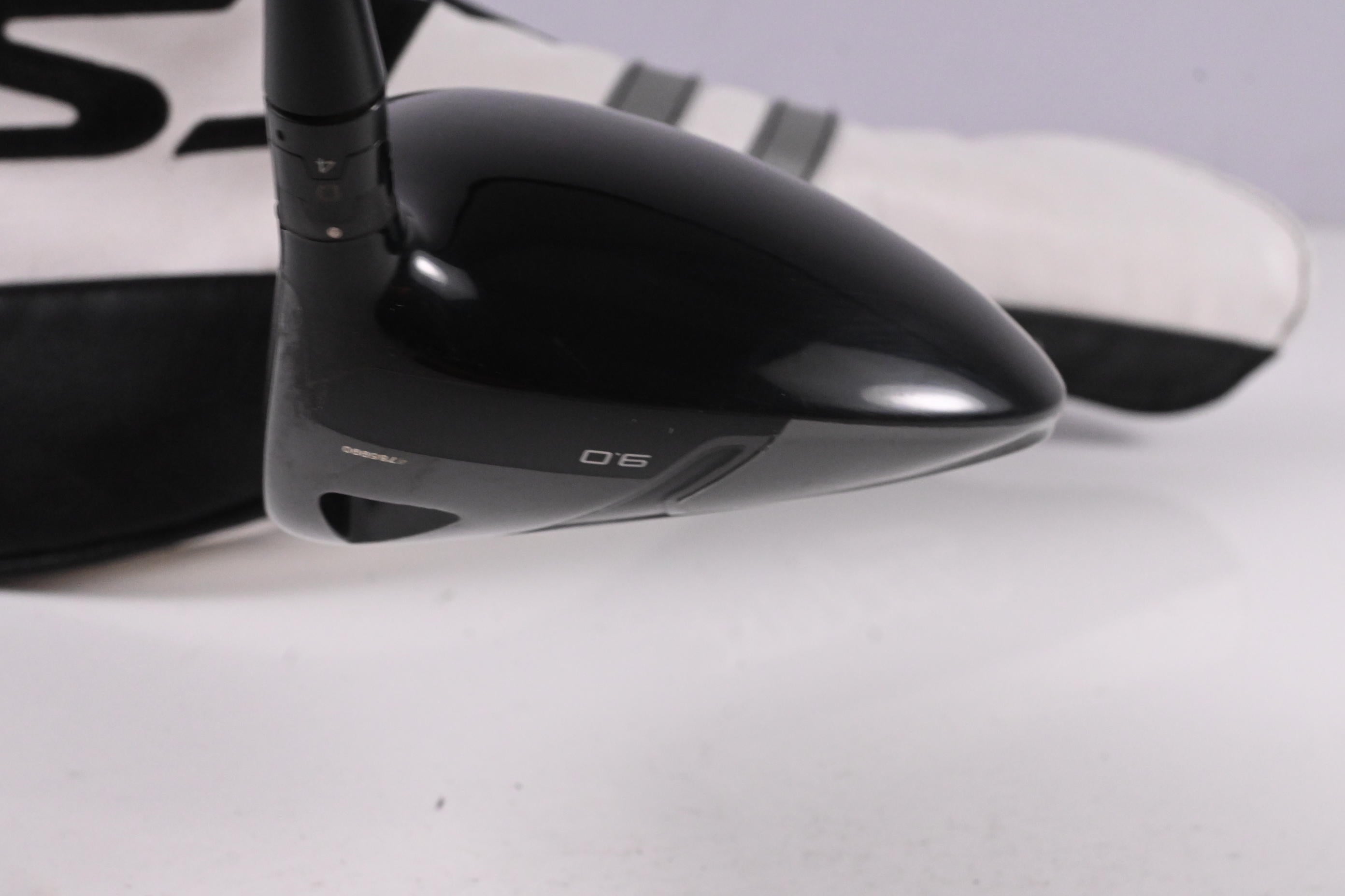 Titleist TSi2 Driver / 9 Degree / Regular Flex HZRDUS Smoke Black RDX 60 Shaft