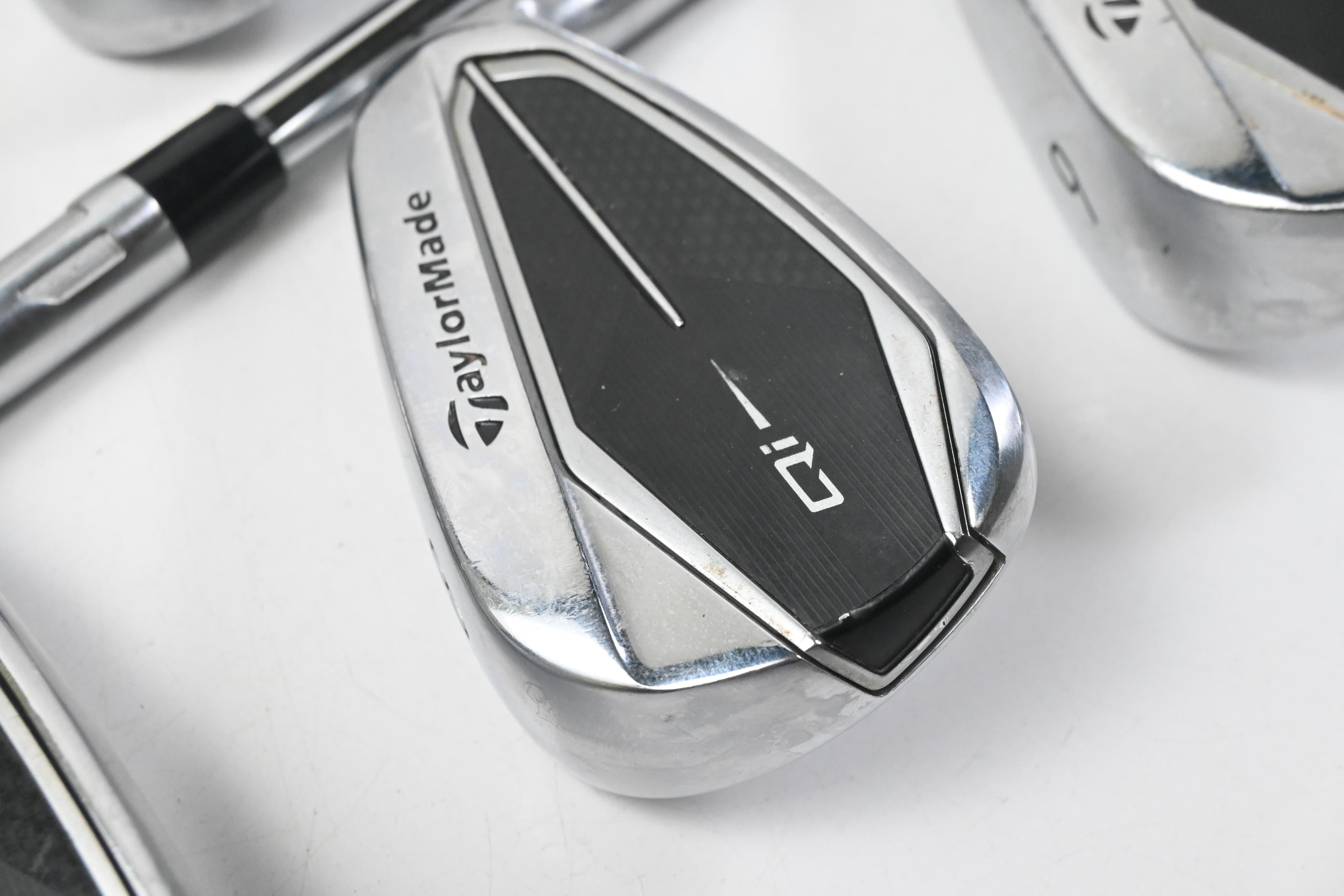 Taylormade Qi Irons / 4-PW / Stiff Flex N.S.Pro Modus3 Tour105 Shafts