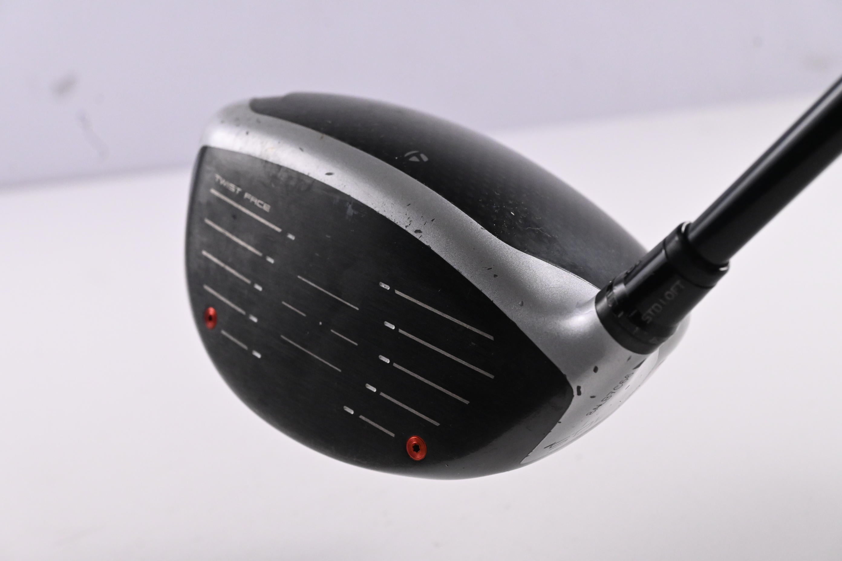 Taylormade M6 Driver / 10.5 Degree / Regular Flex Fujikura Atmos Orange 5 Shaft