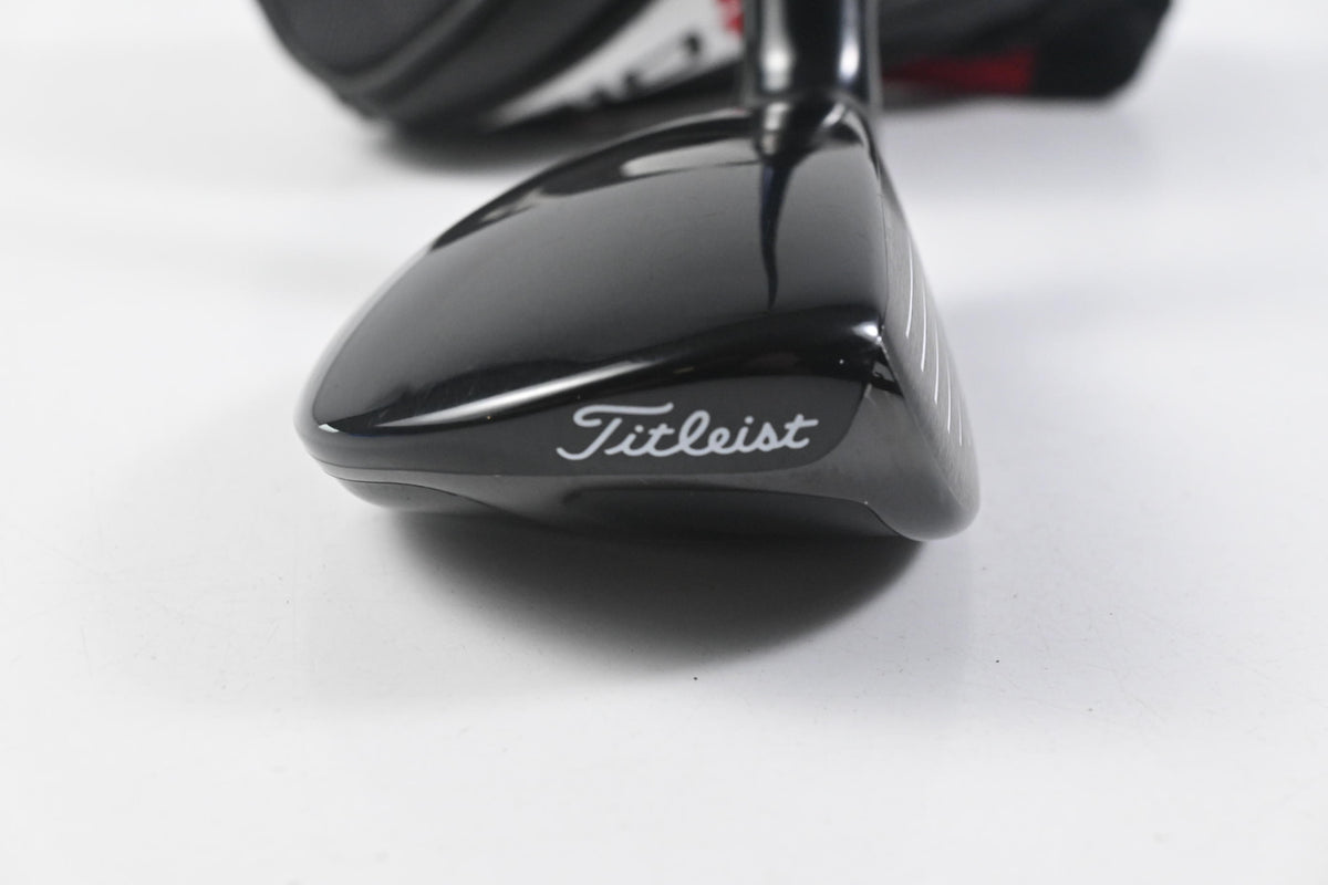 Titleist 910H #3 Hybrid / 19 Degree / Stiff Flex Diamana Kai'li Blue 80 Shaft