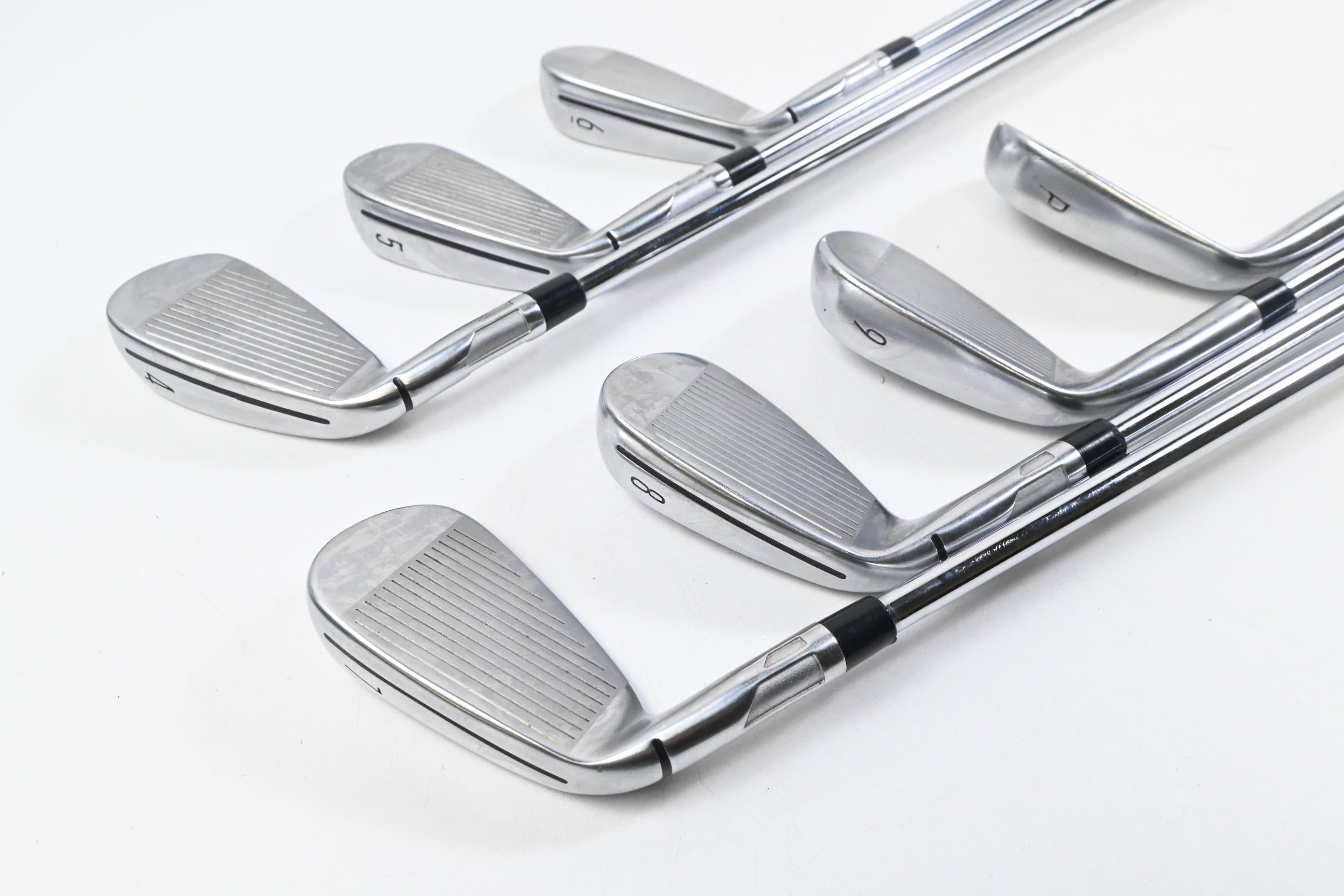 Taylormade Qi Irons / 4-PW / Stiff Flex N.S.Pro Modus3 Tour105 Shafts