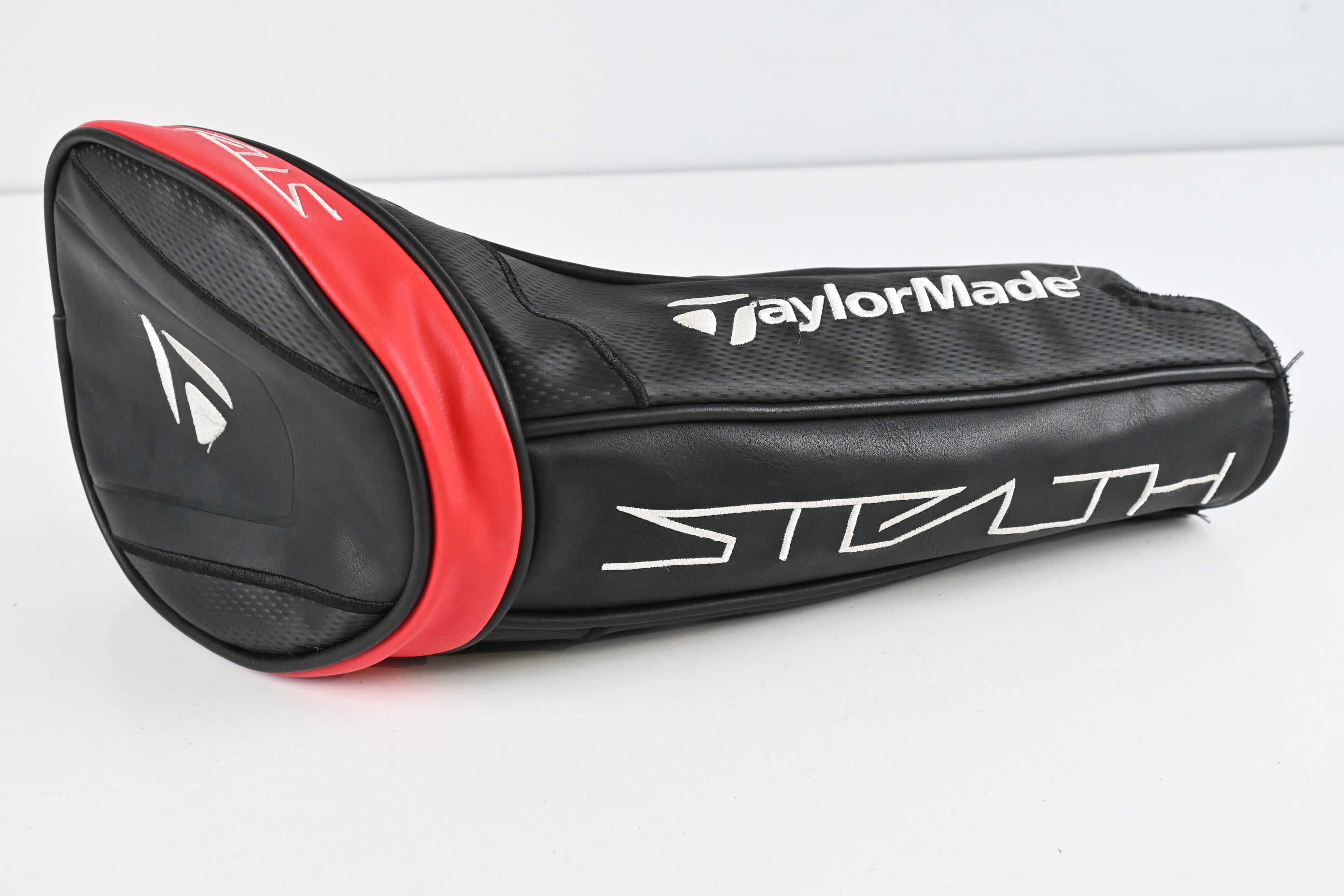 Taylormade Stealth Plus Driver / 10.5 Degree / Stiff Flex Fujikura Air Speeder 50