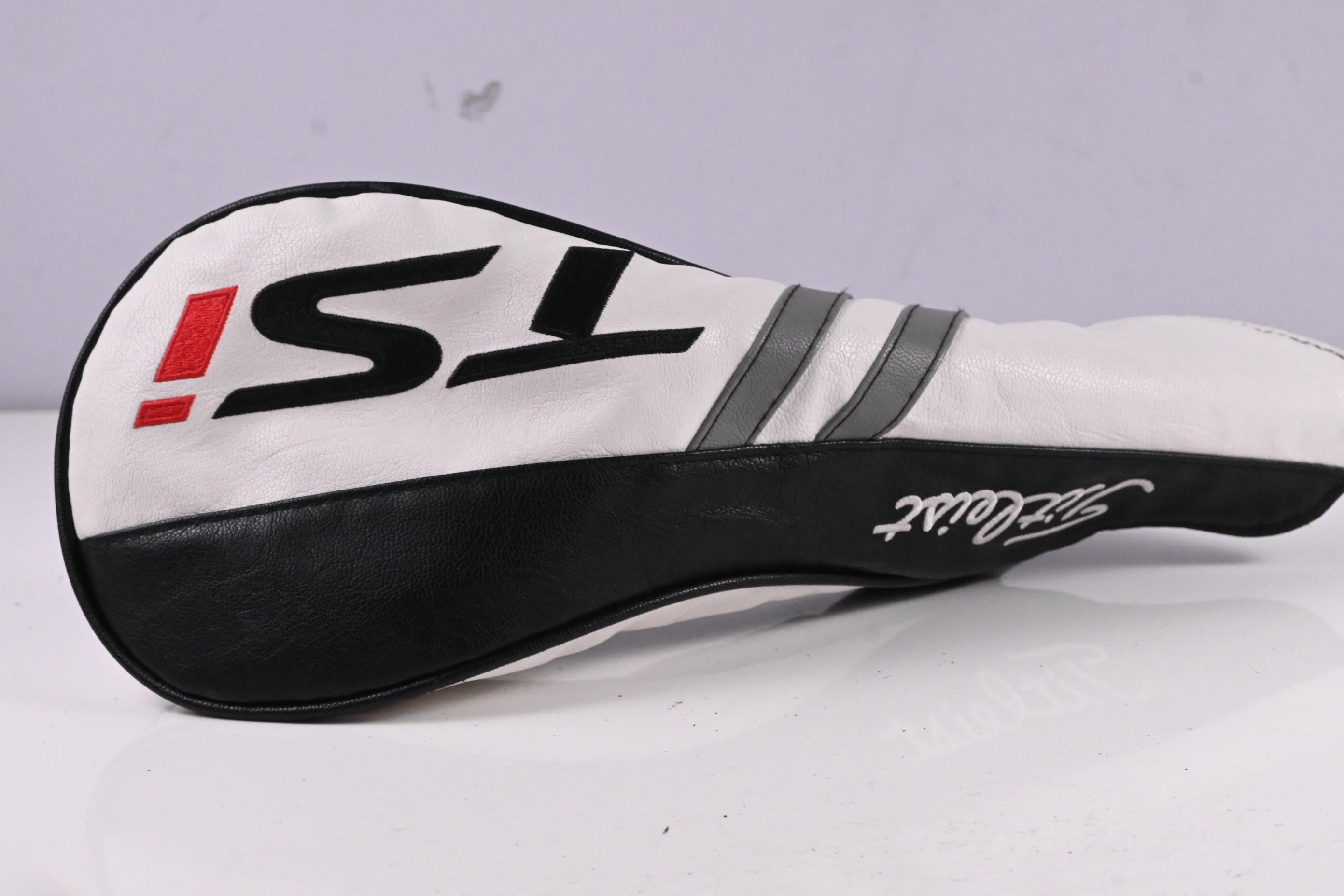 Titleist TSi2 Driver / 9 Degree / Regular Flex HZRDUS Smoke Black RDX 60 Shaft