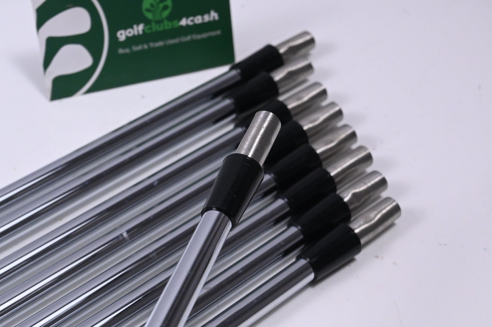 Dynamic Gold Lite X100 Iron Shafts / X-Flex / Set of 9 / .370" Parallel Tips