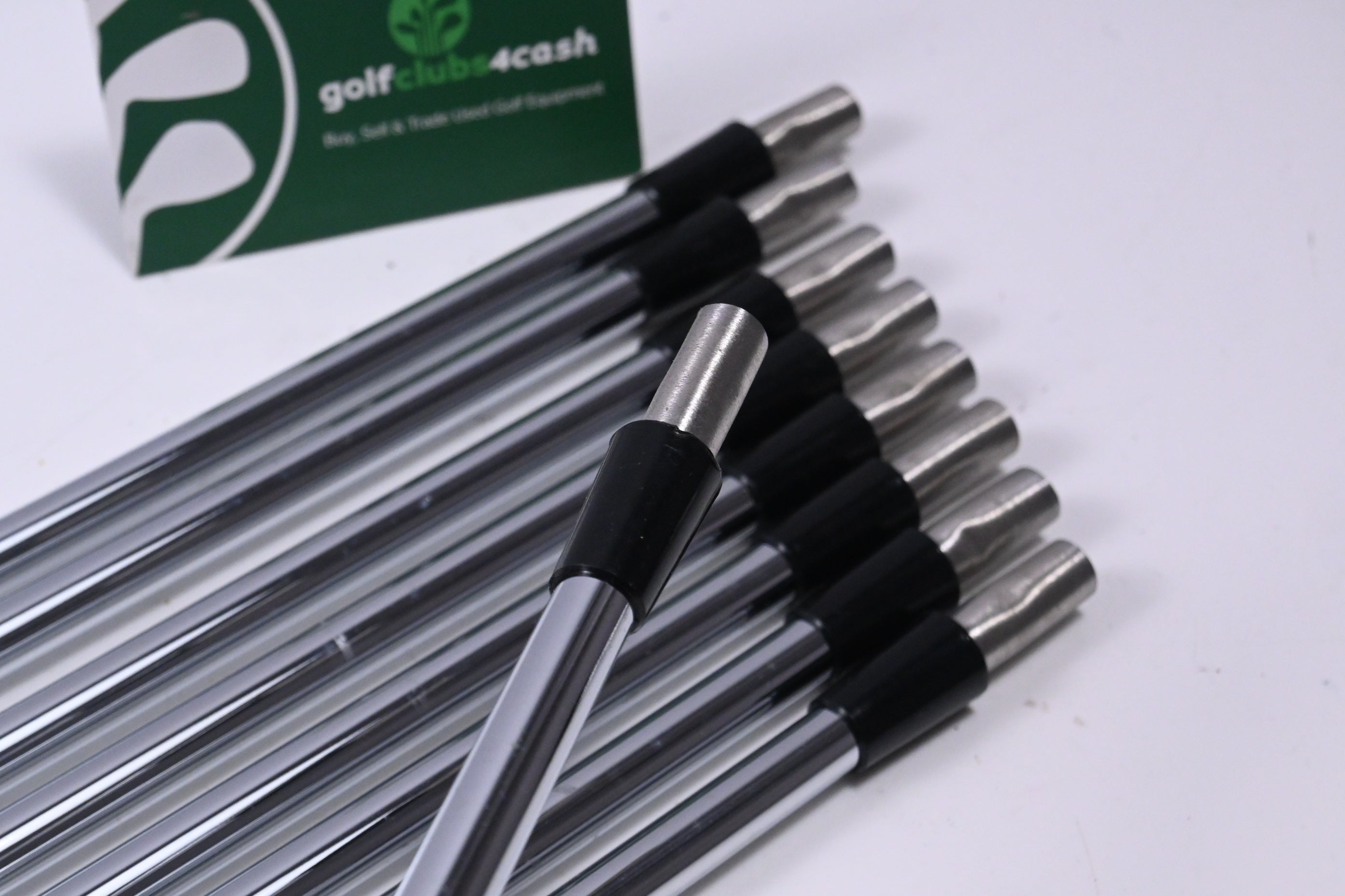Dynamic Gold Lite X100 Iron Shafts / X-Flex / Set of 9 / .370" Parallel Tips