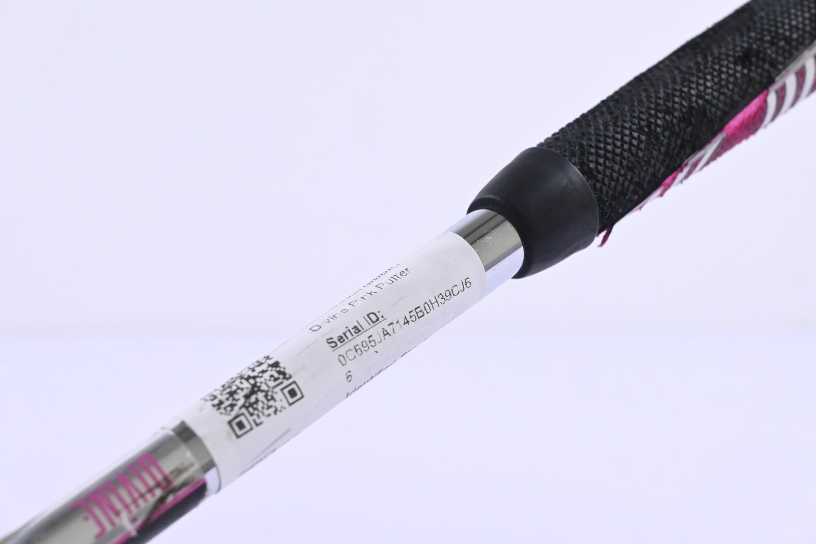 Odyssey Divine Pink 2-Ball 370 Putter / Black Dot / 33 Inch