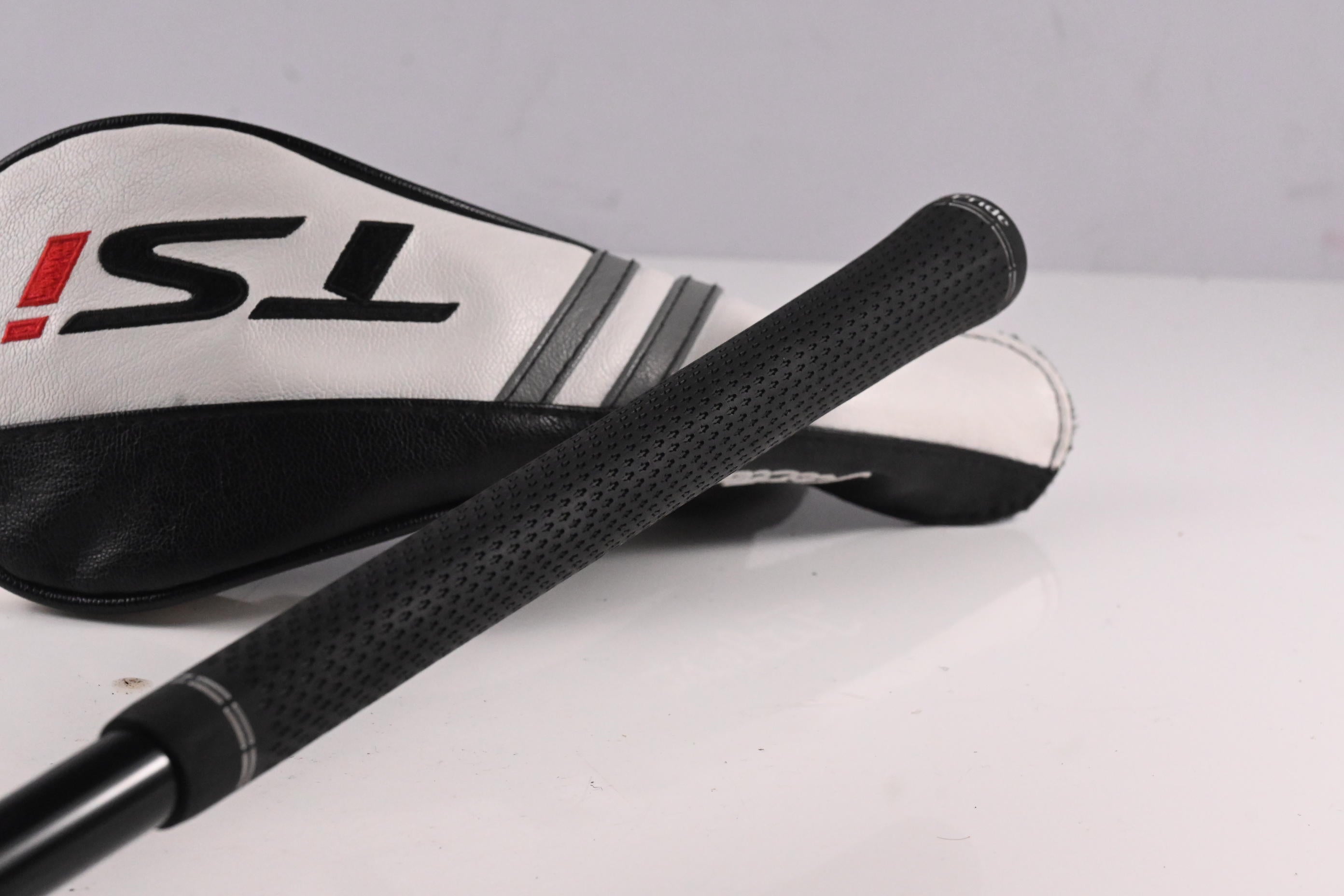 Left Hand Titleist TSi3 #3 Wood / 15 Degree / Stiff Flex HZRDUS GEN4 Black 70