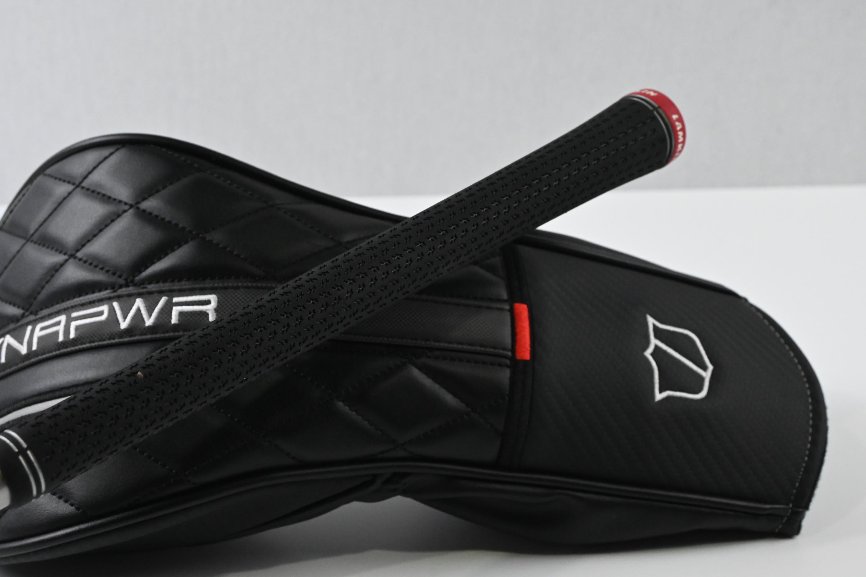 Wilson DYNAPWR 2025 Carbon Driver / 9 Degree / Seniors Flex UST Helium NCT 4