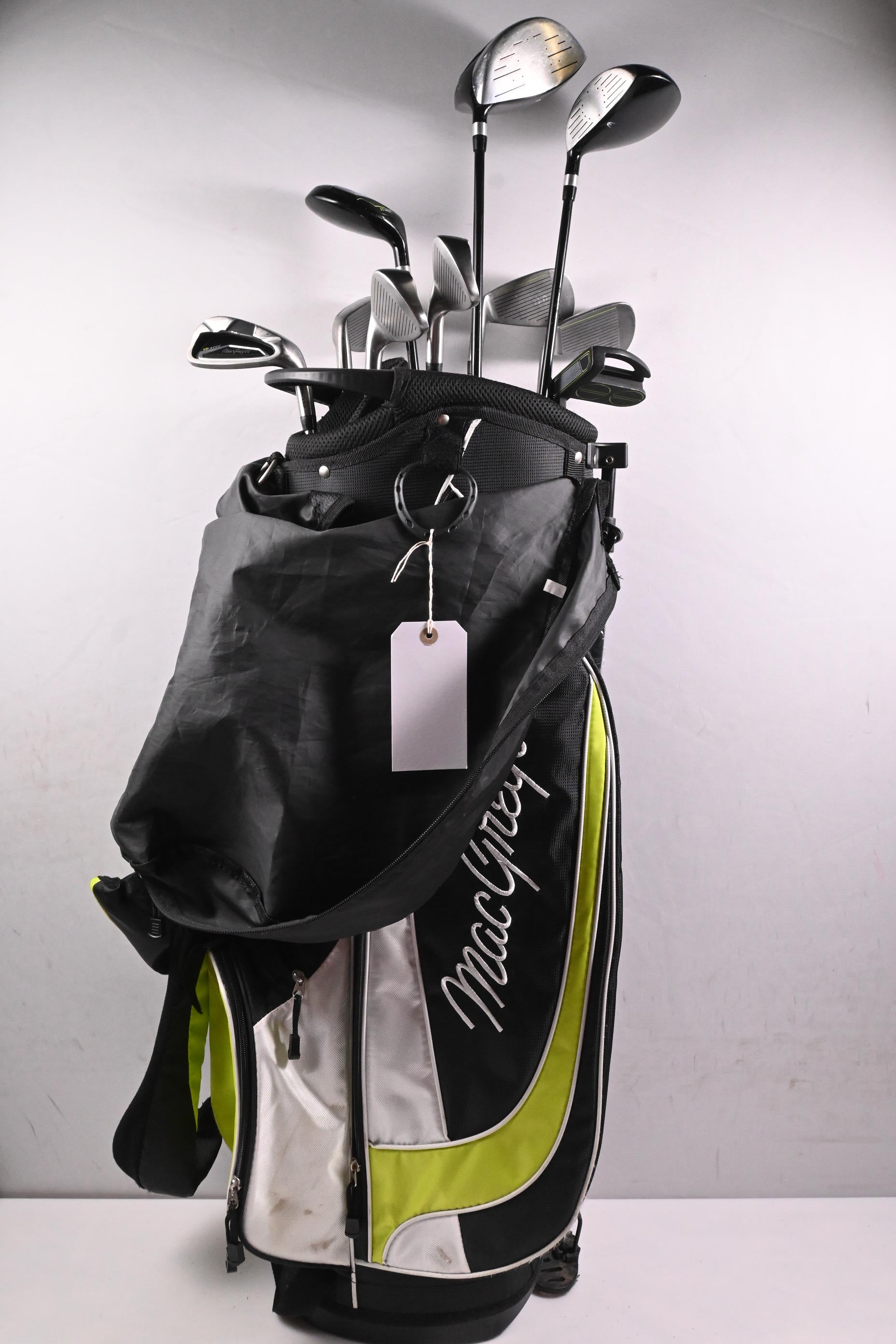 Macgregor CG-4000 Package Set / Woods, Irons, Putter, Bag