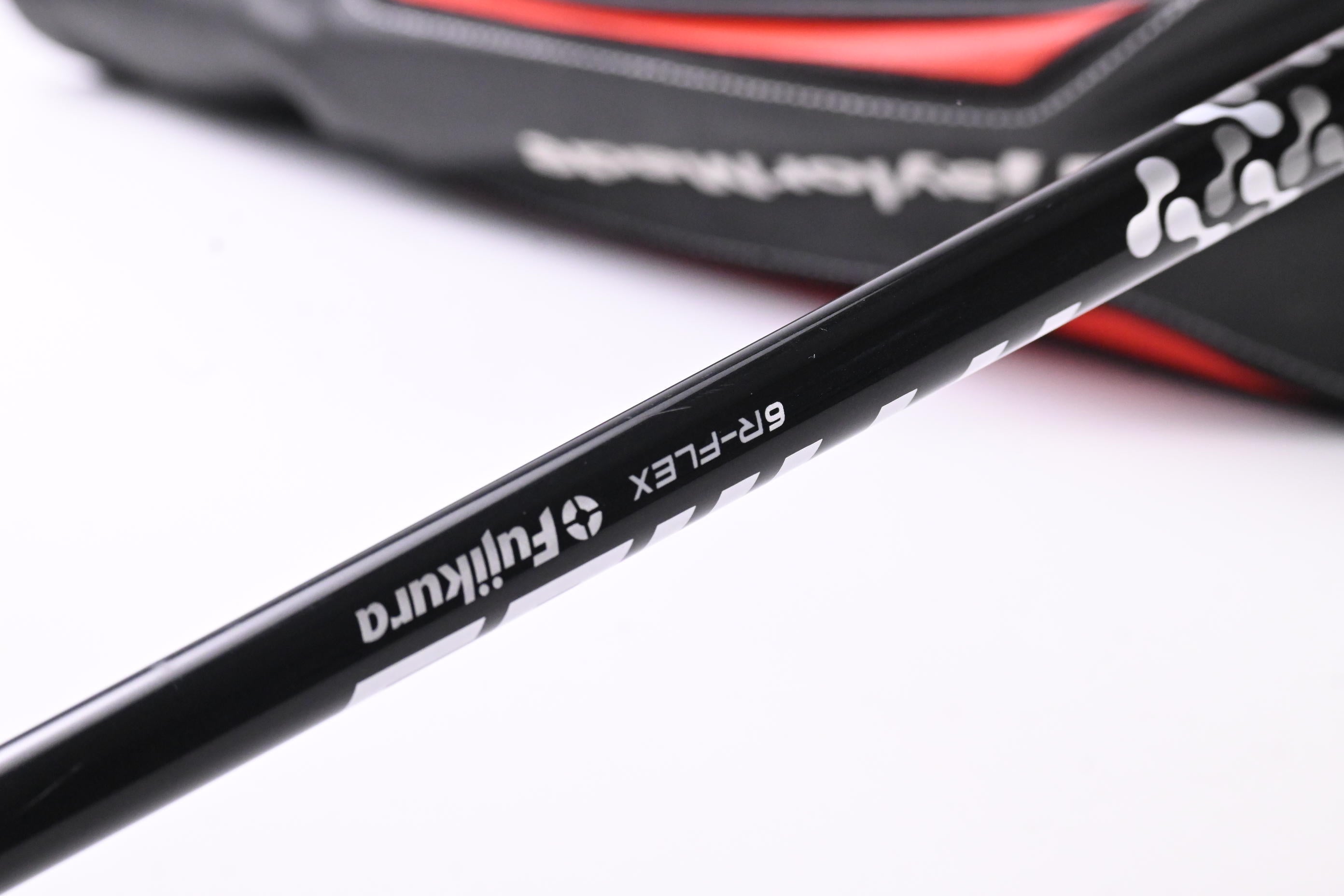 Taylormade M6 D-Type Driver / 10.5 Degree / Regular Flex Fujikura Atmos Black 6