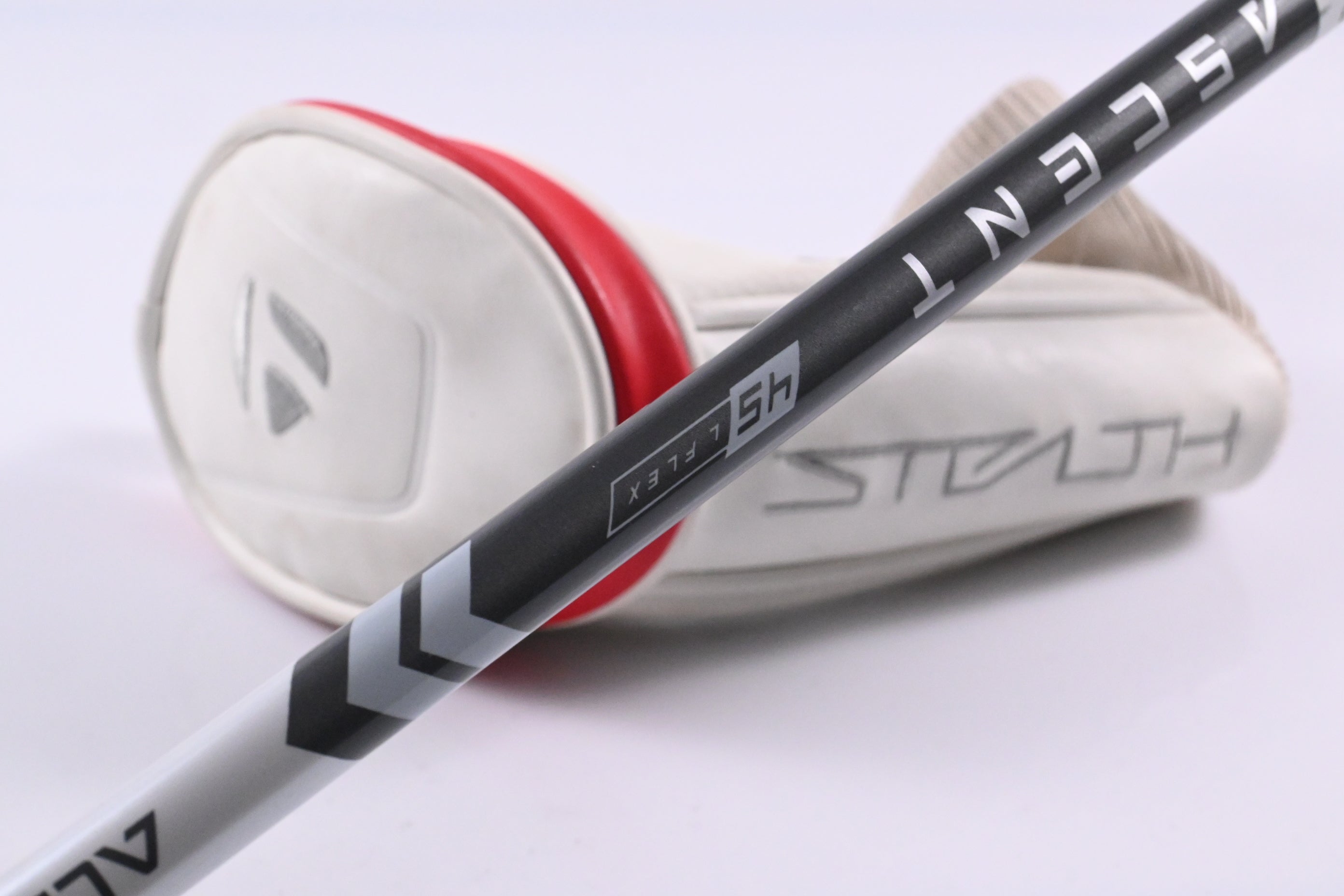 Ladies Taylormade Stealth #5 Hybrid / 26 Degree / Ladies Flex Aldila Ascent 45