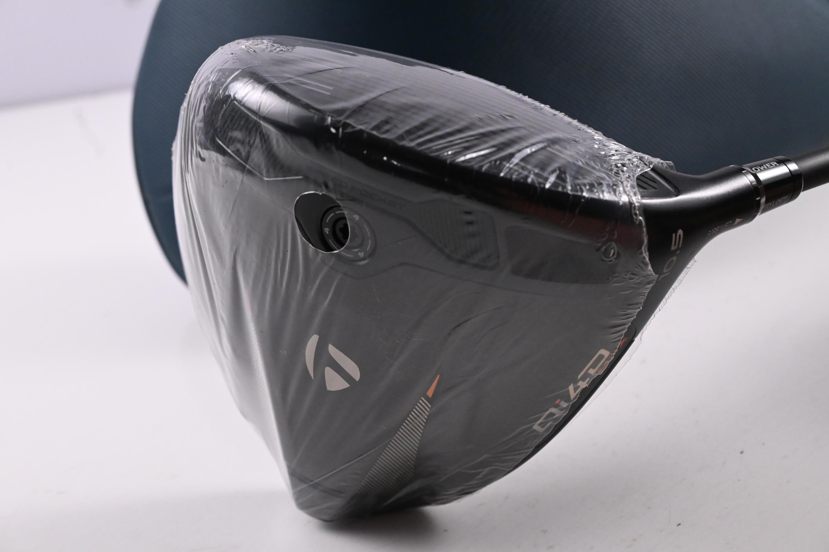 Taylormade Qi4D Max Driver / 10.5 Degree / Regular Flex Reax Blue 50 Shaft