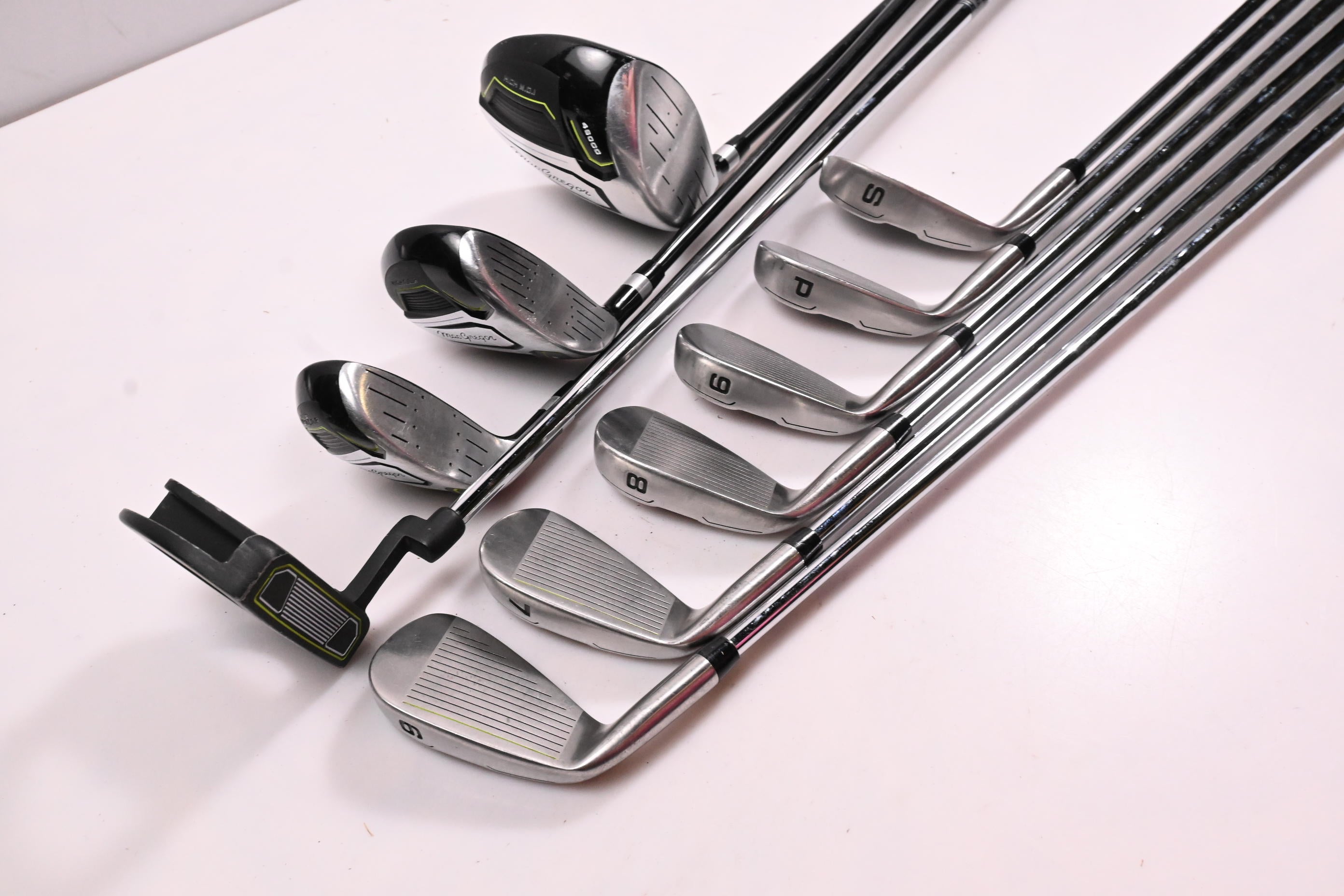 Macgregor CG-4000 Package Set / Woods, Irons, Putter, Bag