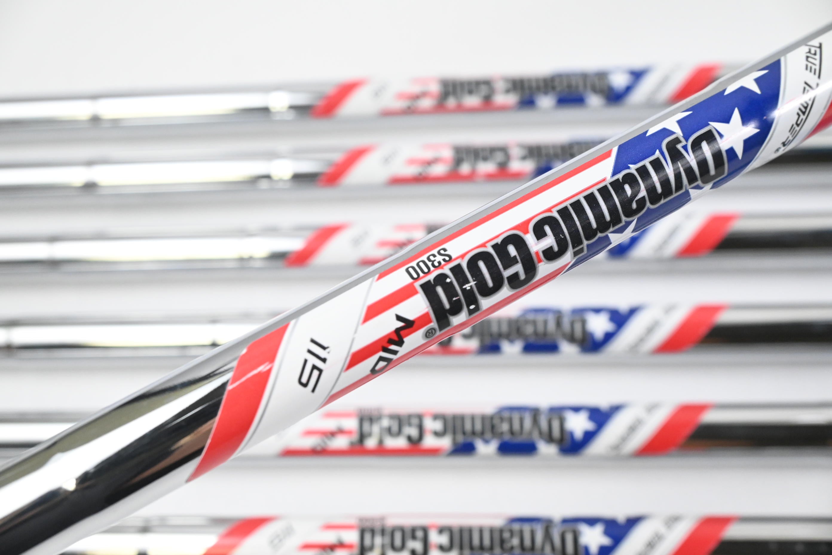 Srixon ZXi7 Irons / 4-PW / Stiff Flex Dynamic Gold Mid S300 115 Shafts