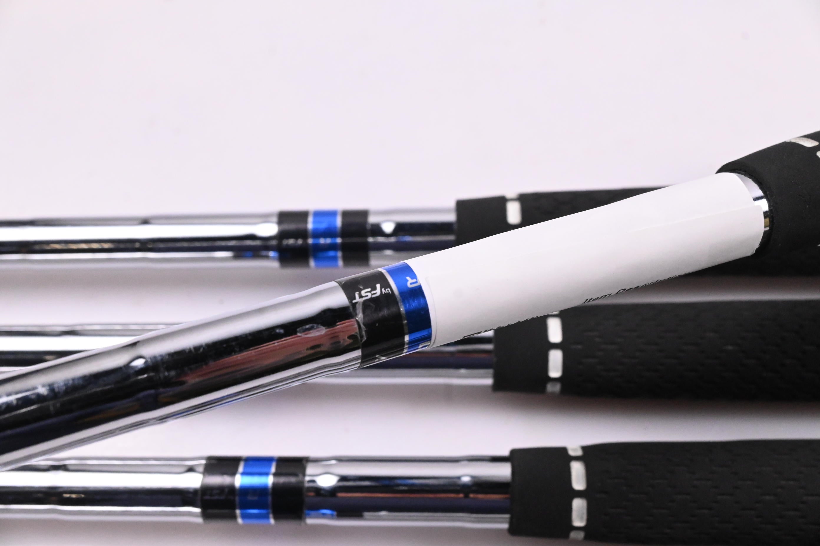 Cobra F-Max Airspeed Irons / 5-PW+SW / Regular Flex Cobra Air Speed Shafts