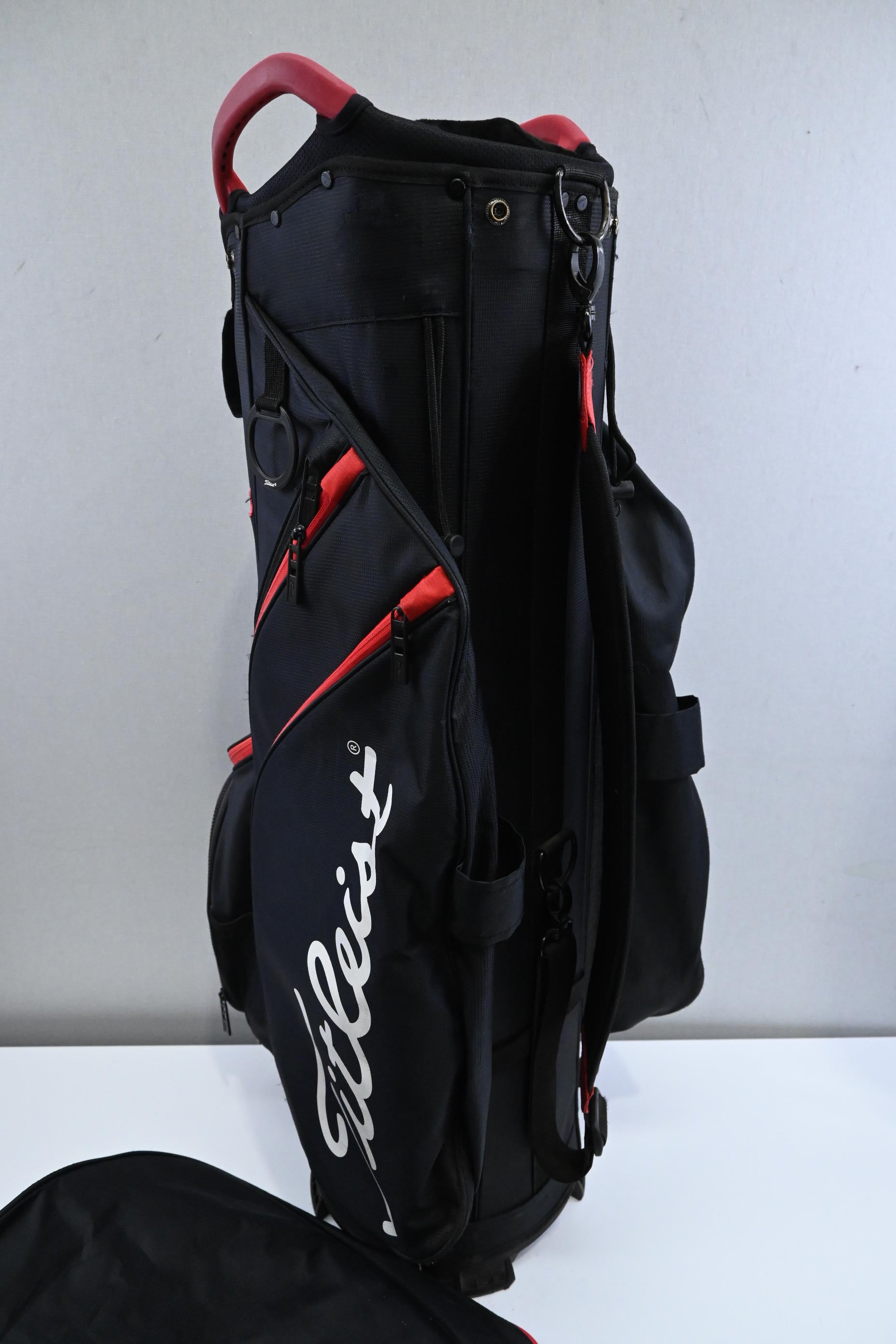 Titleist Cart Bag / 14-Way Divider / Black , Red
