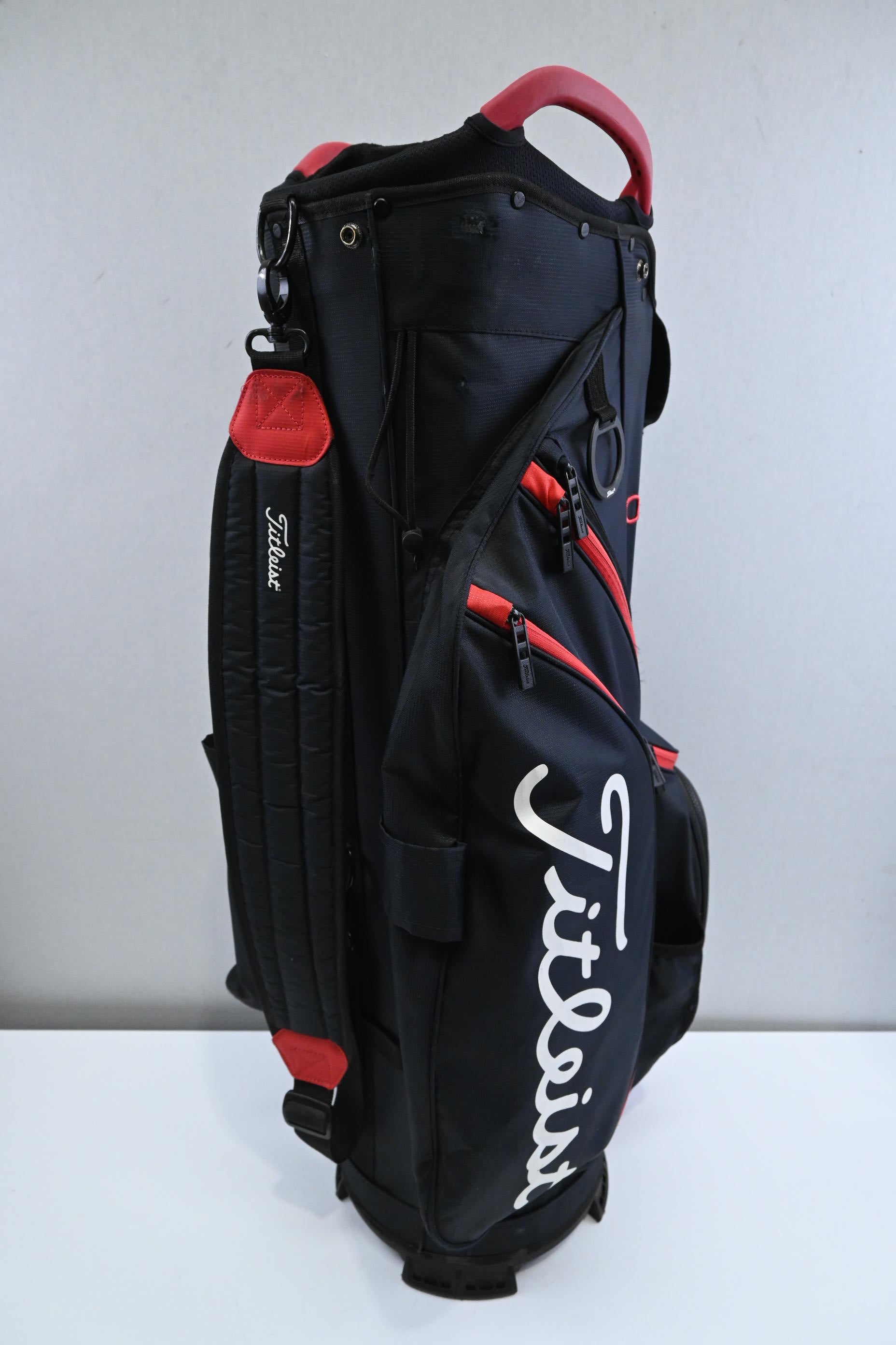 Titleist Cart Bag / 14-Way Divider / Black , Red