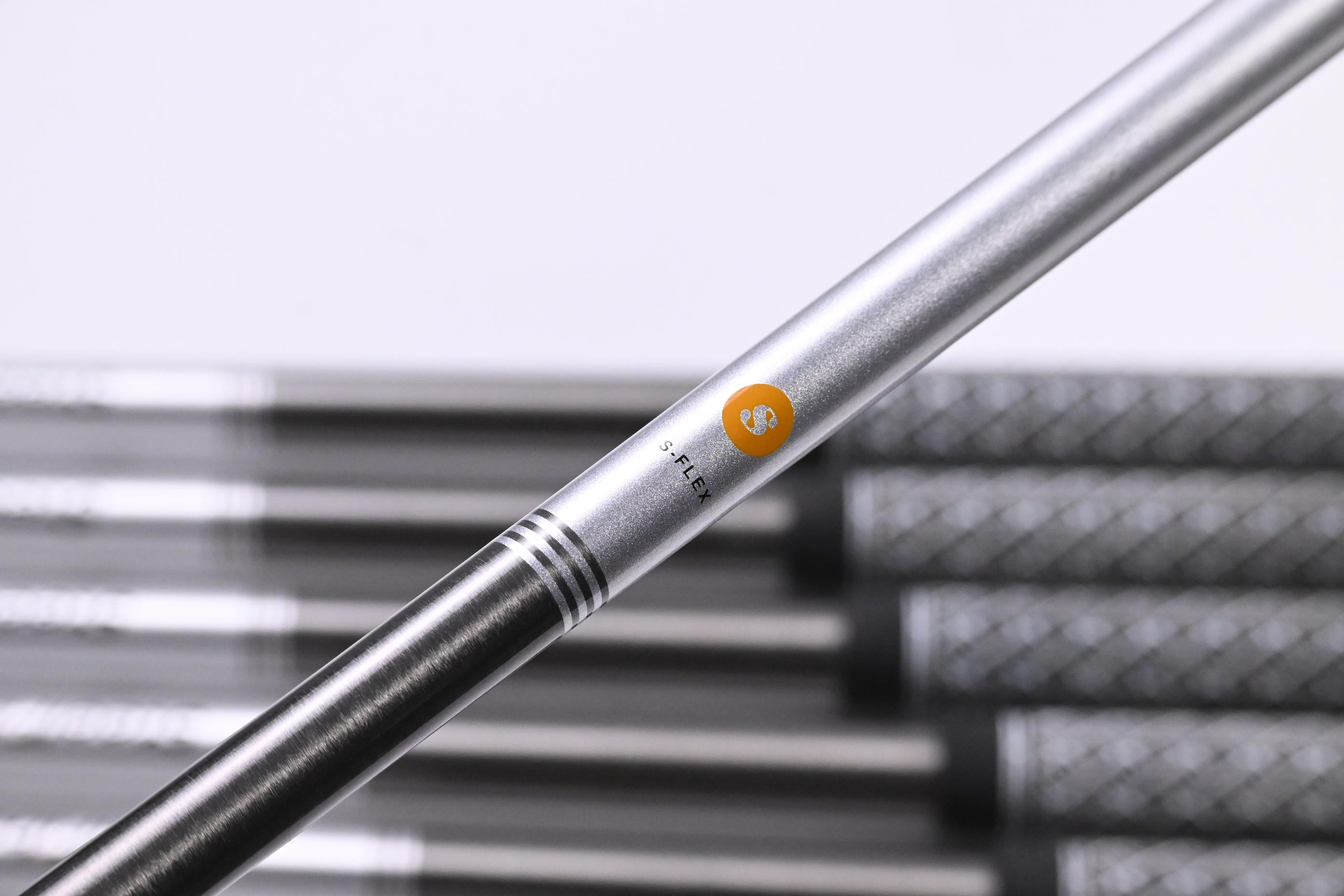 Srixon ZXi7 Irons / 5-PW+AW / Stiff Flex Steelfiber i95 cw Shafts