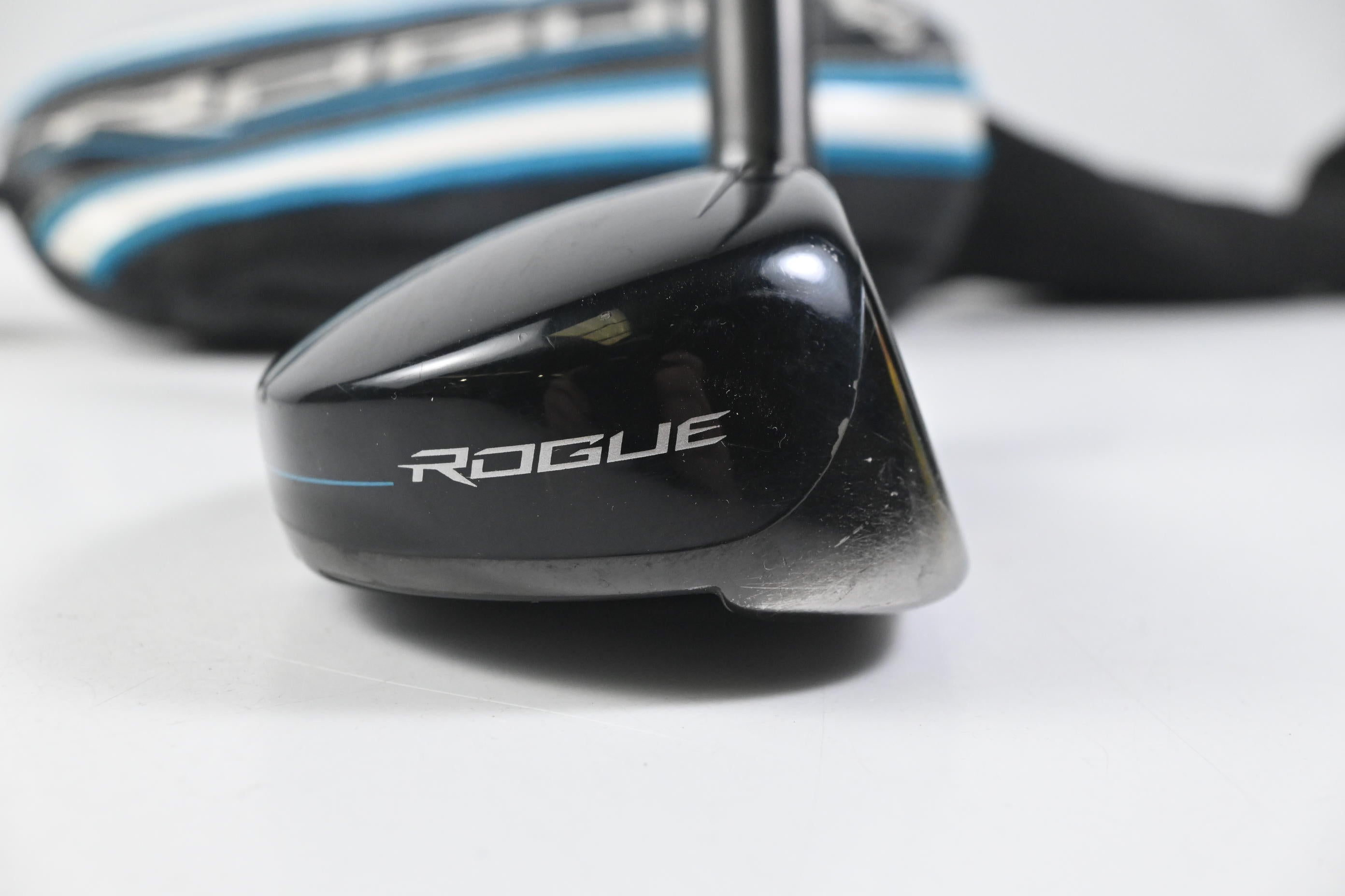 Callaway Rogue #4 Hybrid / 21 Degree / Stiff Flex Aldila RIP Phenom 85 Shaft