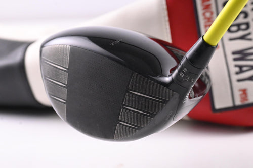 Titleist TSR2 Driver / 11 Degree / Stiff Flex UST Proforce V2 Yellow 7 Shaft