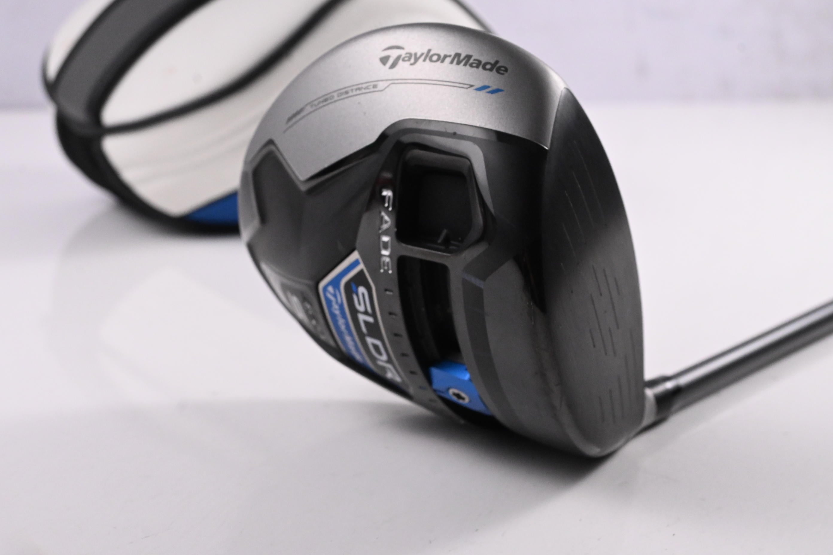 Taylormade SLDR-S Driver / 10 Degree / Regular Flex Fujikura Speeder 57 Shaft