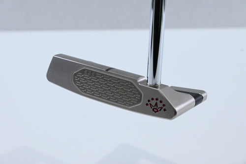 Scotty Cameron 2025 Studio Style Squareback Putter / 33 Inch