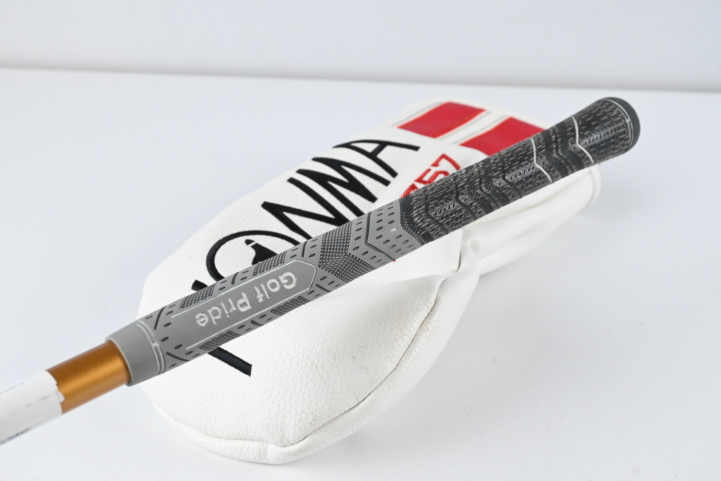 Honma TW 757 Driver / 10.5 Degree / Regular Flex Tour AD Sword Shaft