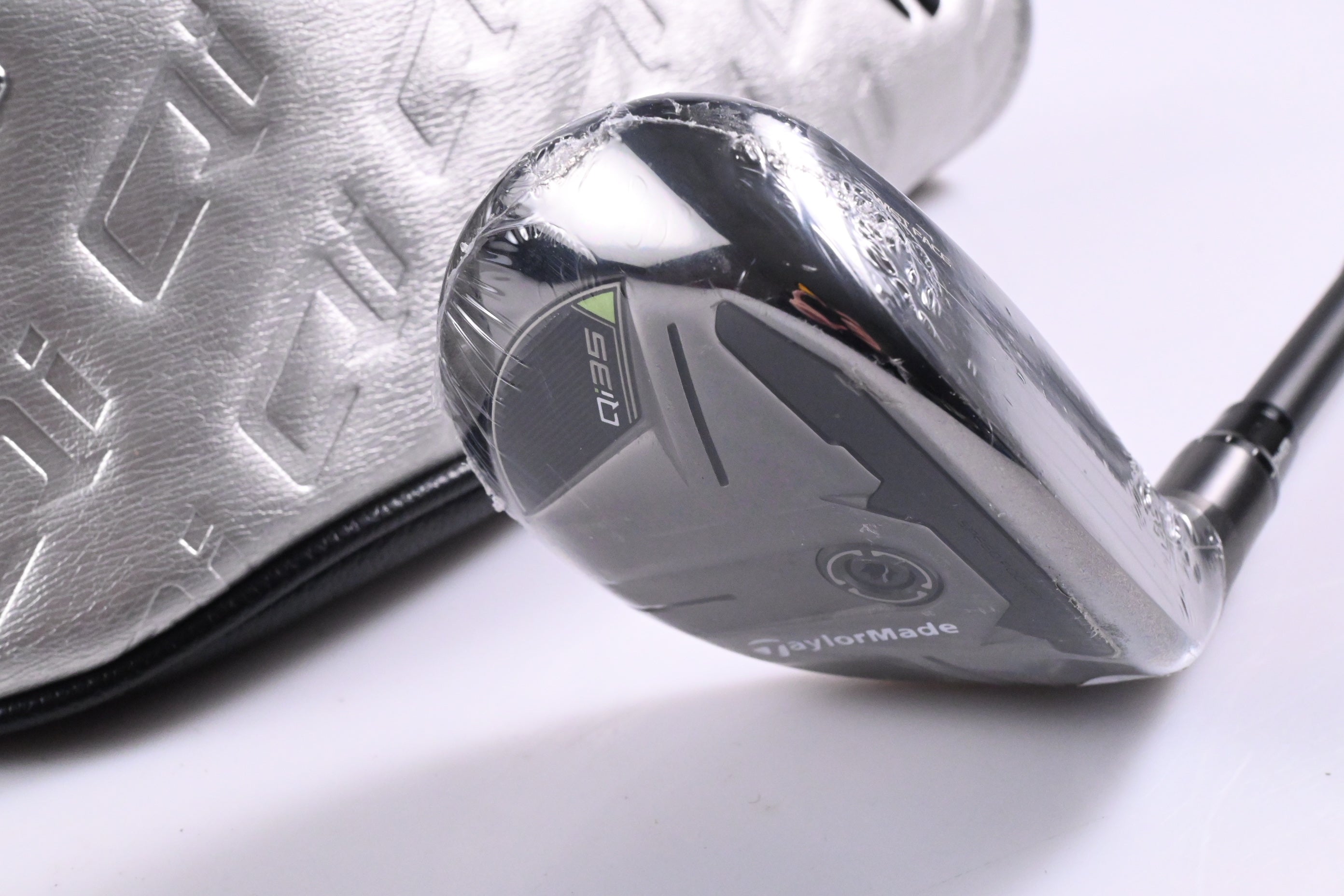 Taylormade Qi35 #4 Hybrid / 22 Degree / Regular Flex Fujikura Ventus Blue 6