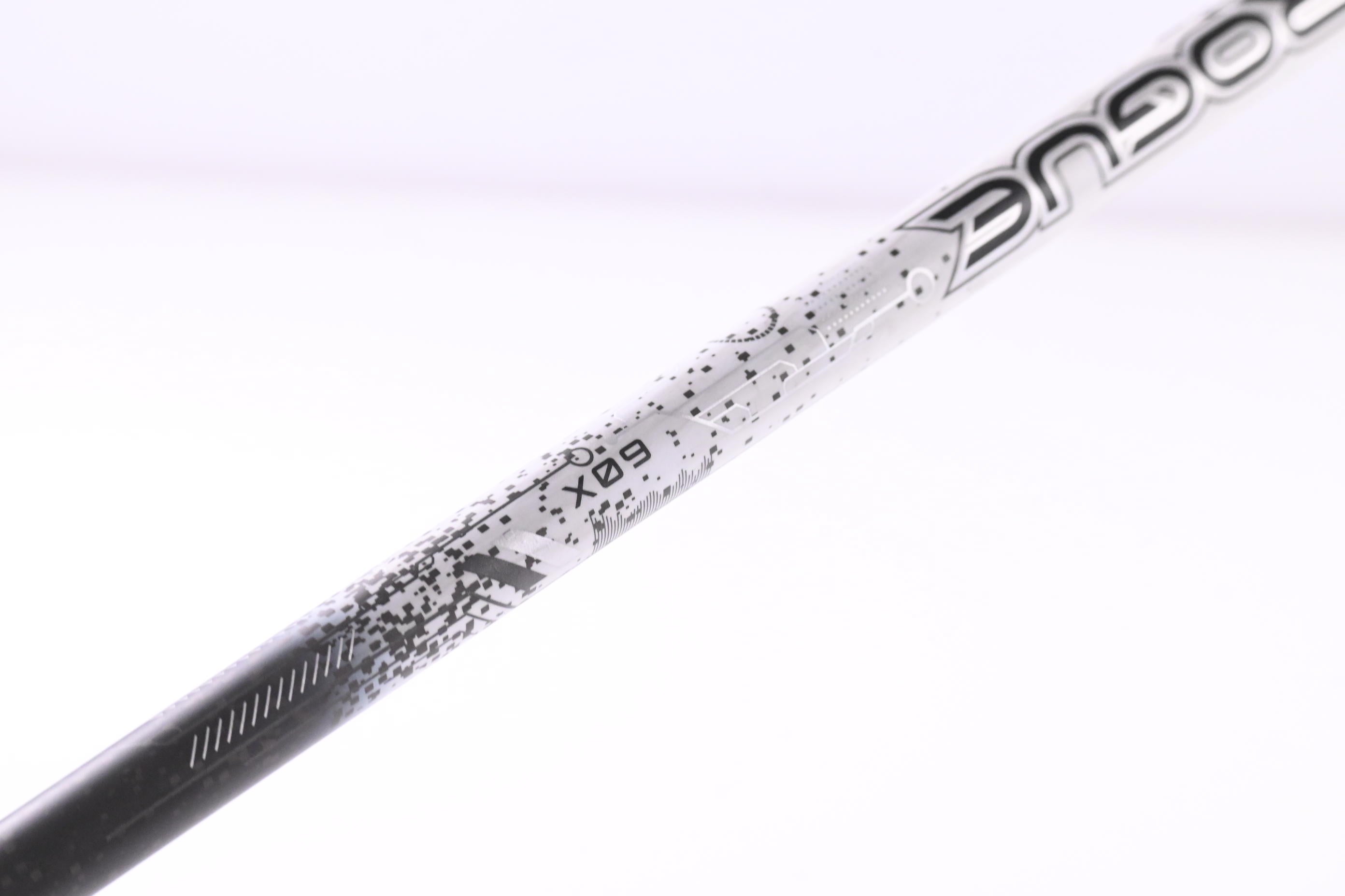 Callaway Paradym Triple Diamond Driver / 10.5 Degree / X-Flex Aldila Rogue White