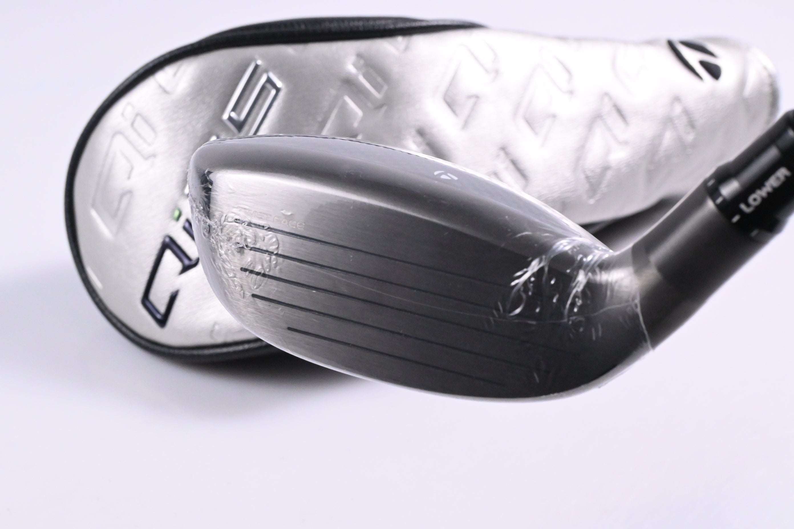 Taylormade Qi35 #4 Hybrid / 22 Degree / Regular Flex Fujikura Ventus Blue 6