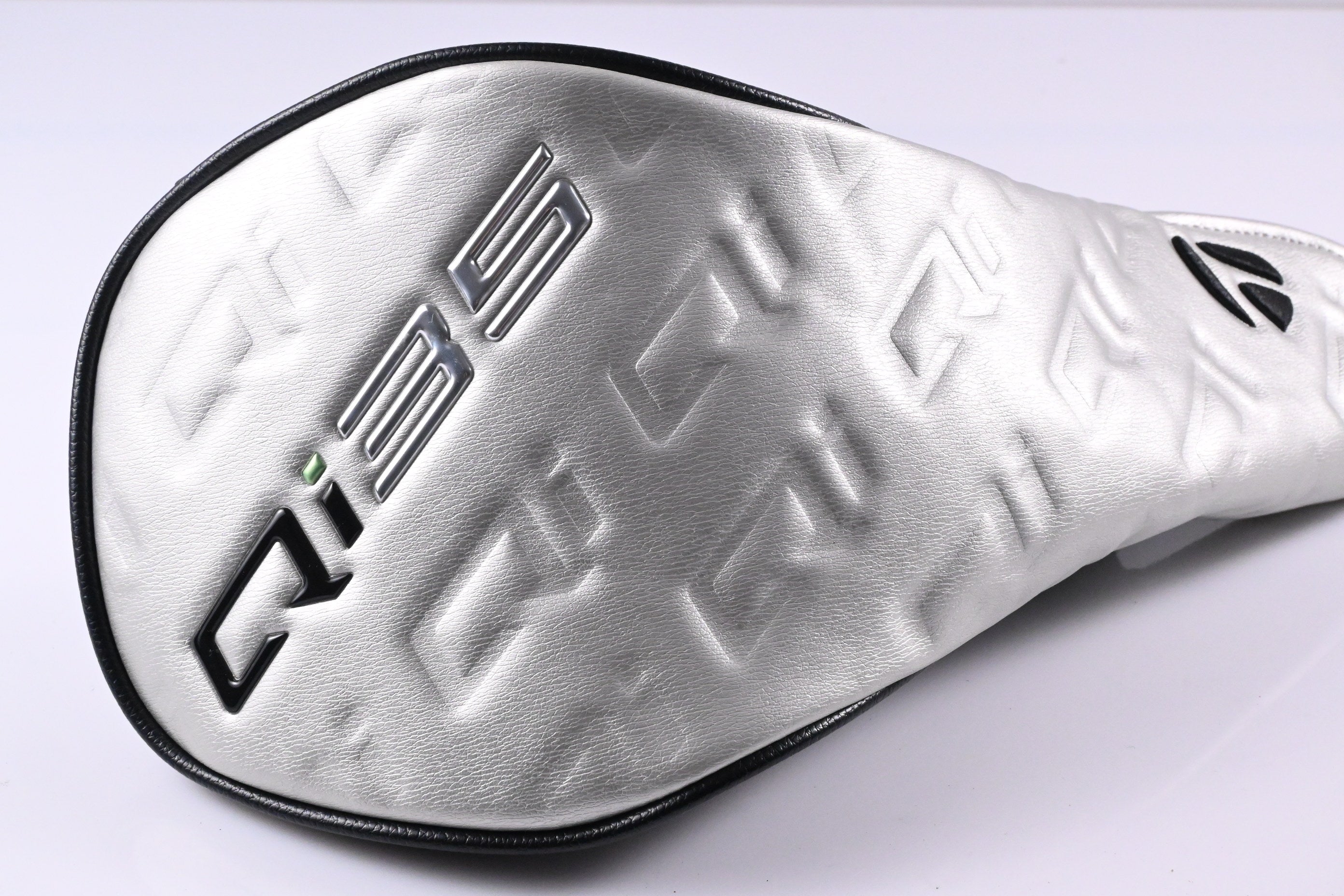 Taylormade Qi35 LS Driver / 9 Degree / Stiff Flex Kai'Li Dark Waves White 60