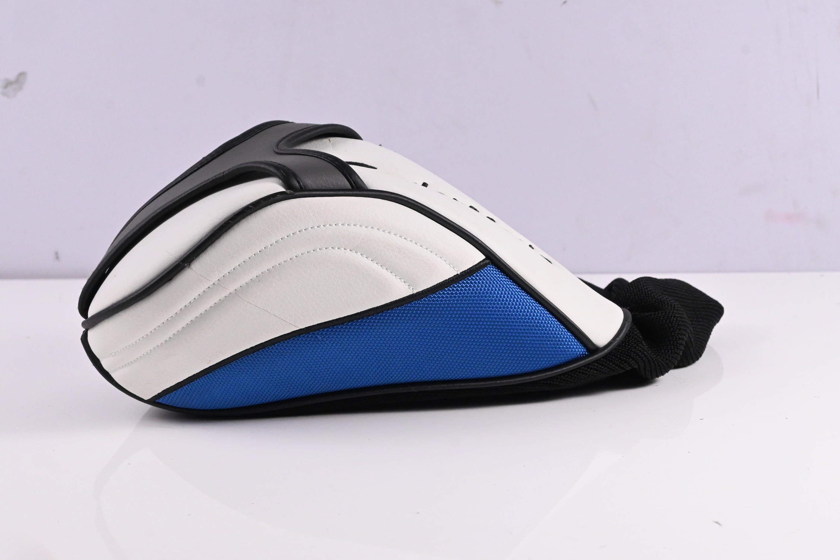 Taylormade SLDR-S Driver / 10 Degree / Regular Flex Fujikura Speeder 57 Shaft