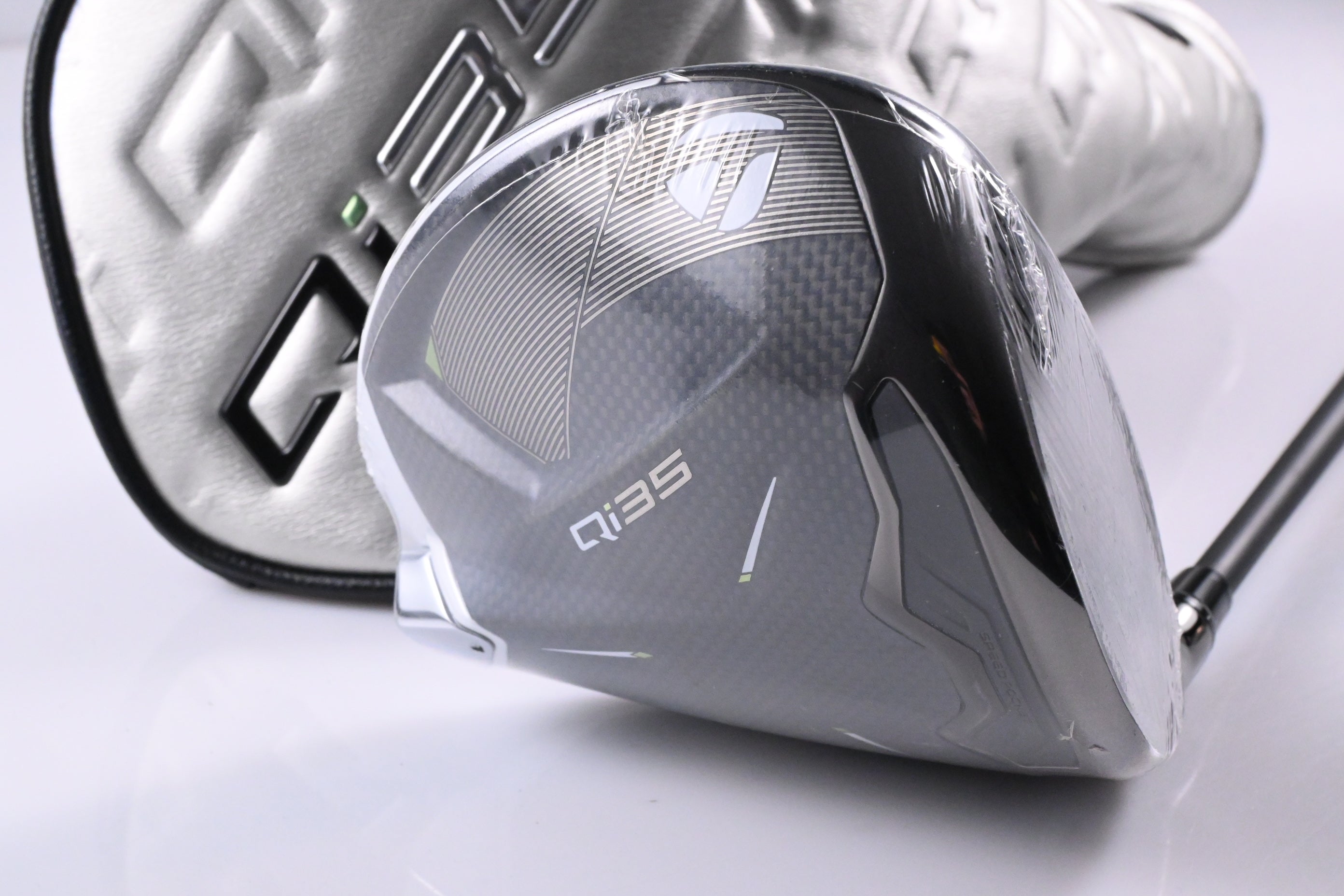 Taylormade Qi35 Max Lite Driver / 12 Degree / Regular Flex Vanquish 4 Shaft